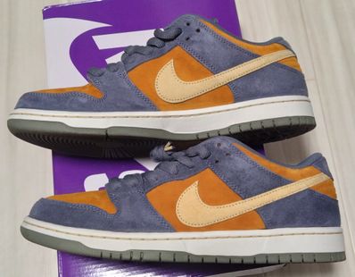 Nike SB Dunk Low Pro "Light Carbon and Monarch"