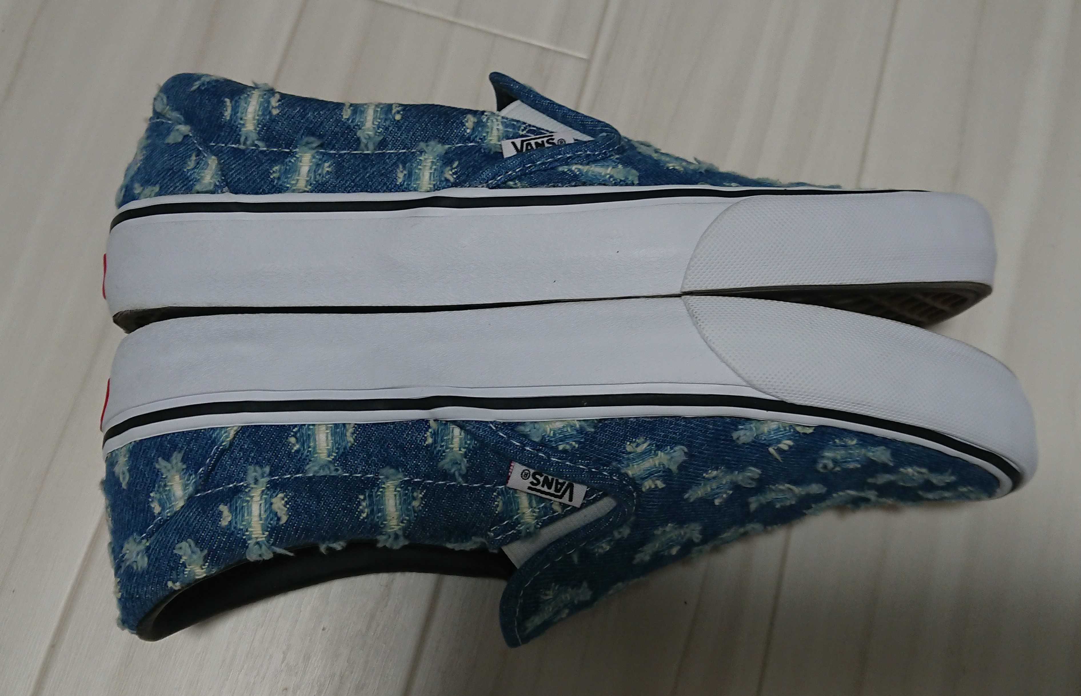 Supreme × Vans Slip-On Hole Punch Denim "Blue"