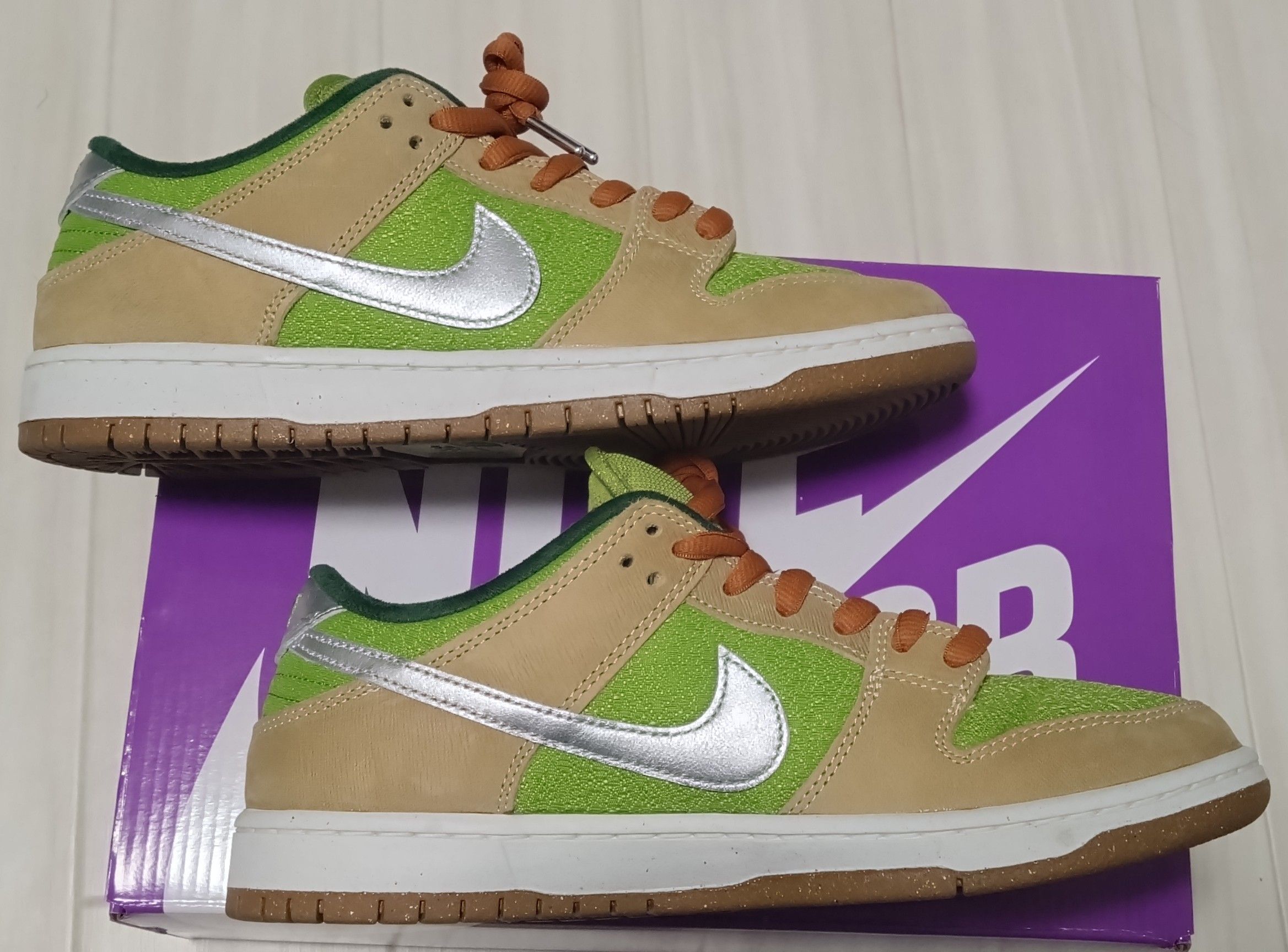 Nike SB Dunk Low Pro "Escargot/Sesame and Pear"