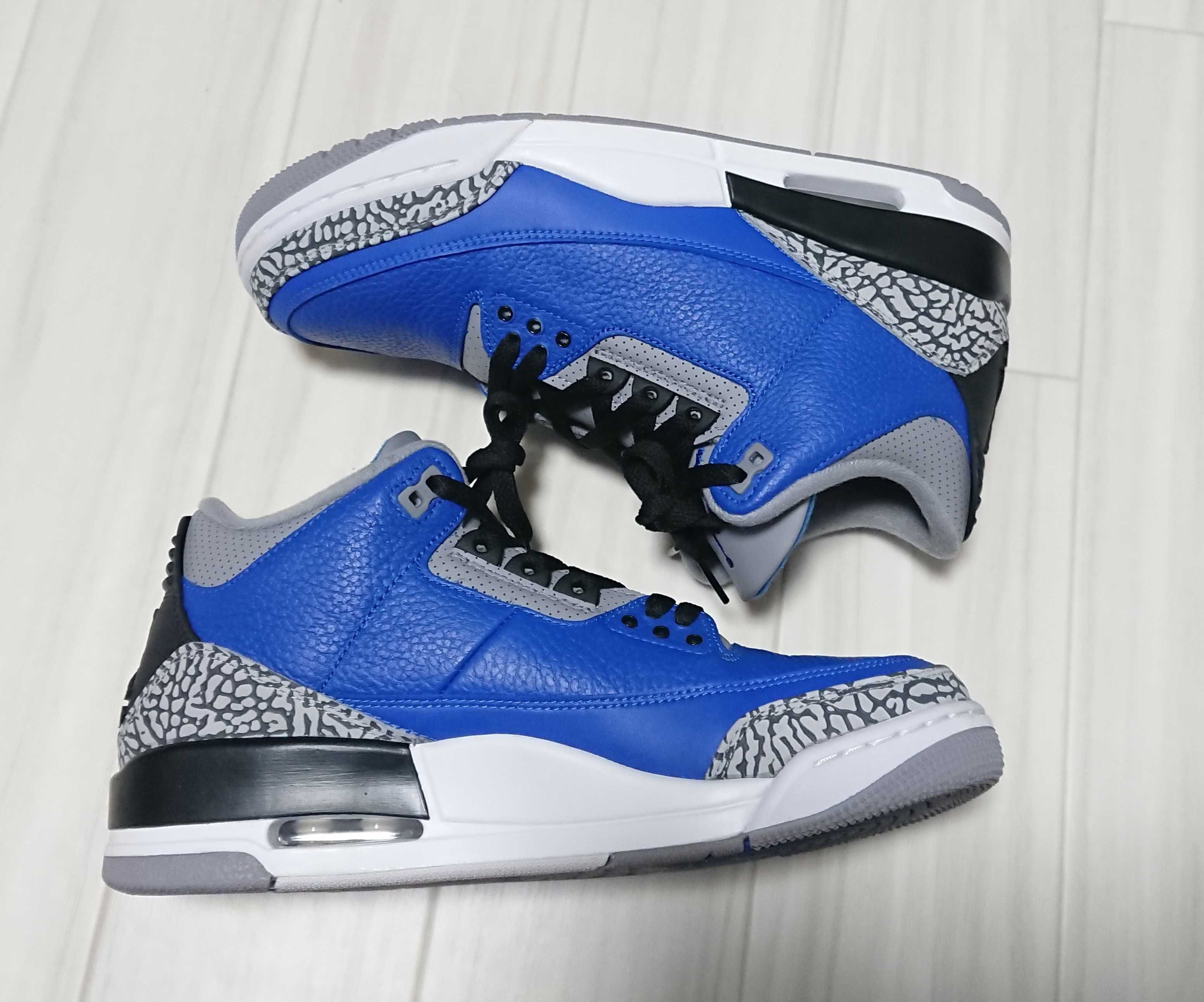 NIKE AIR JORDAN 3 "VARSITY ROYAL"