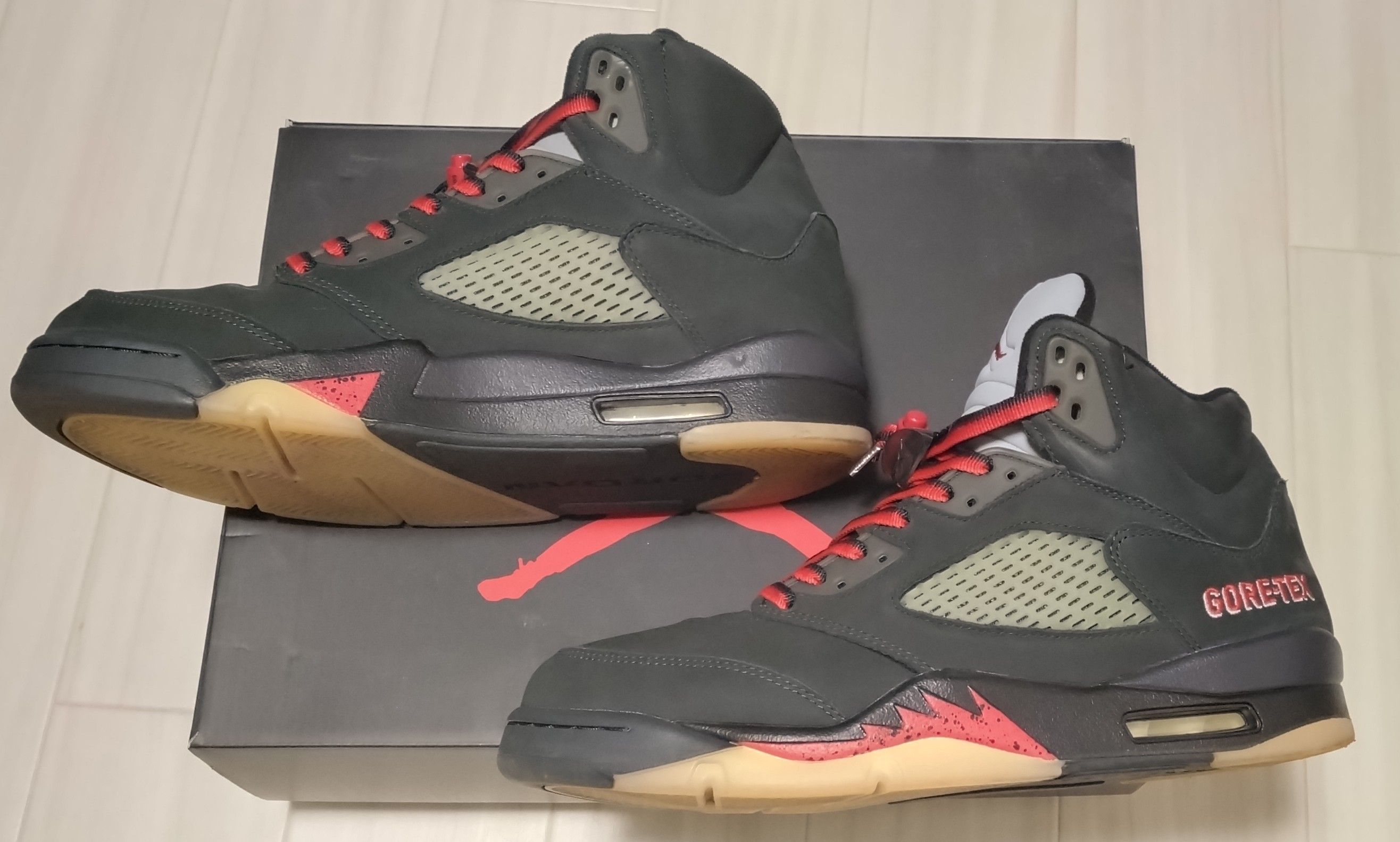 Nike Women's Air Jordan 5 Retro GORE-TEX "Off-Noir"