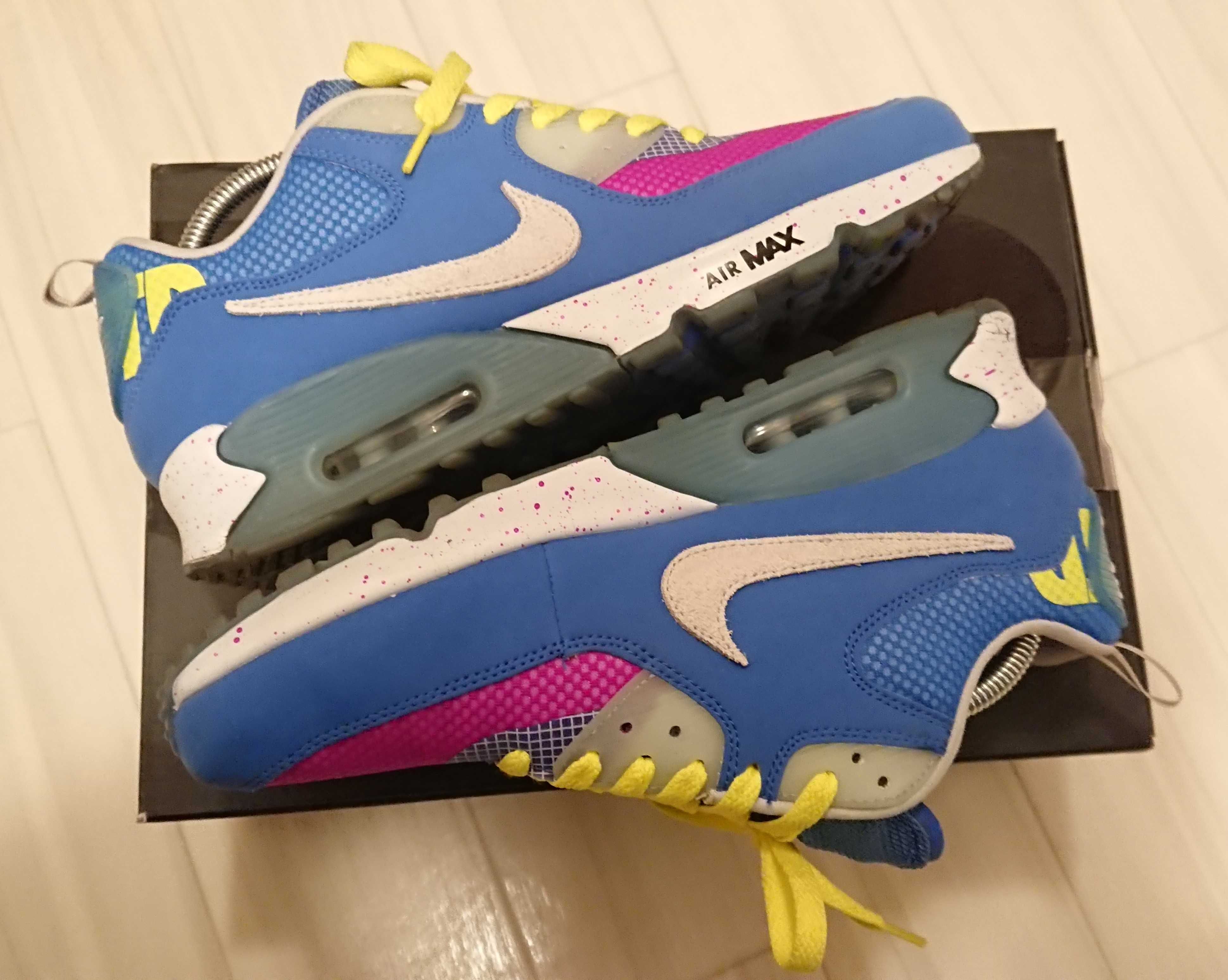 UNDEFEATED × Nike Air Max 90 "Blue/Purple"