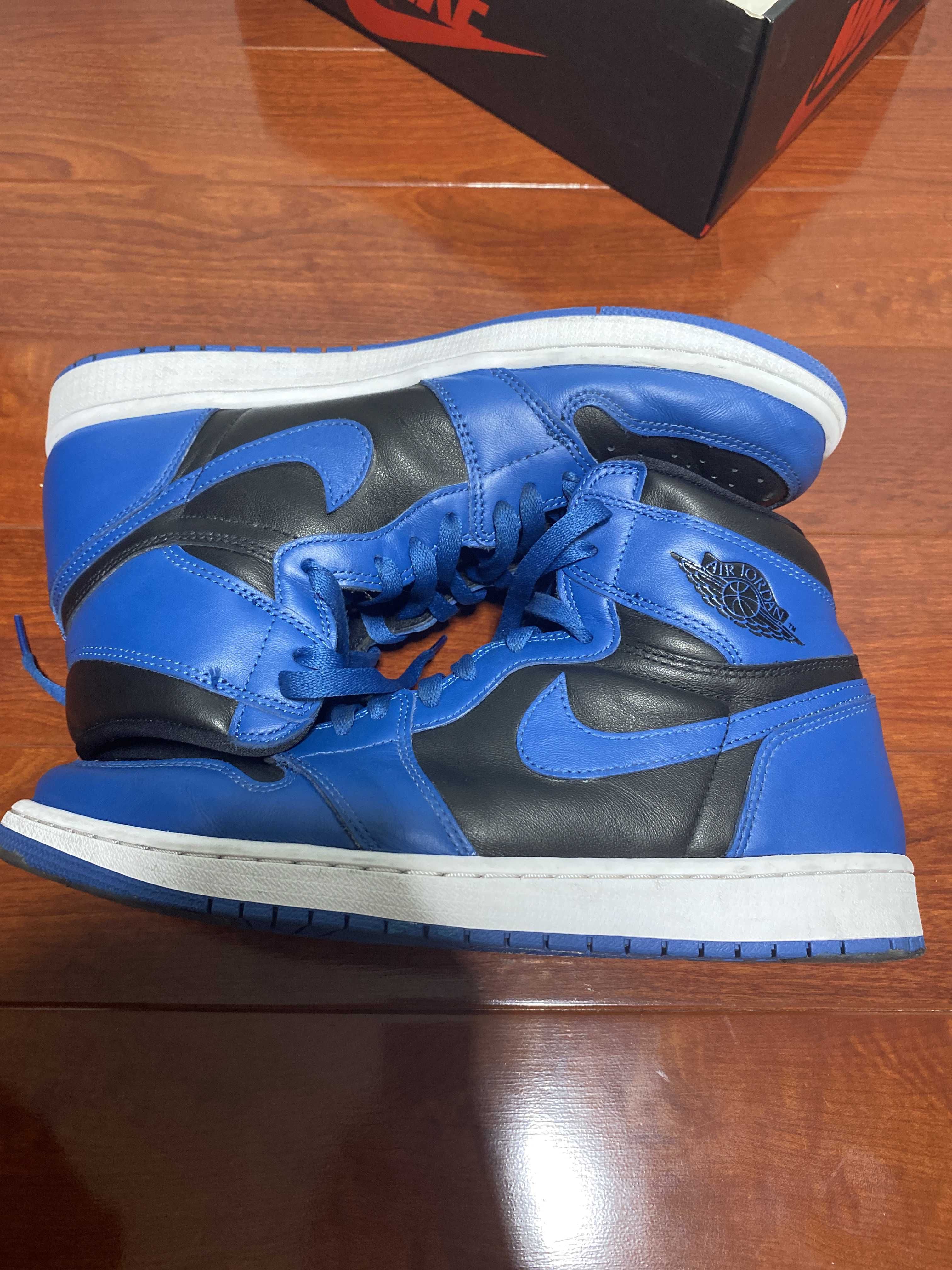 Nike Air Jordan 1 Retro High OG "Dark Marina Blue"