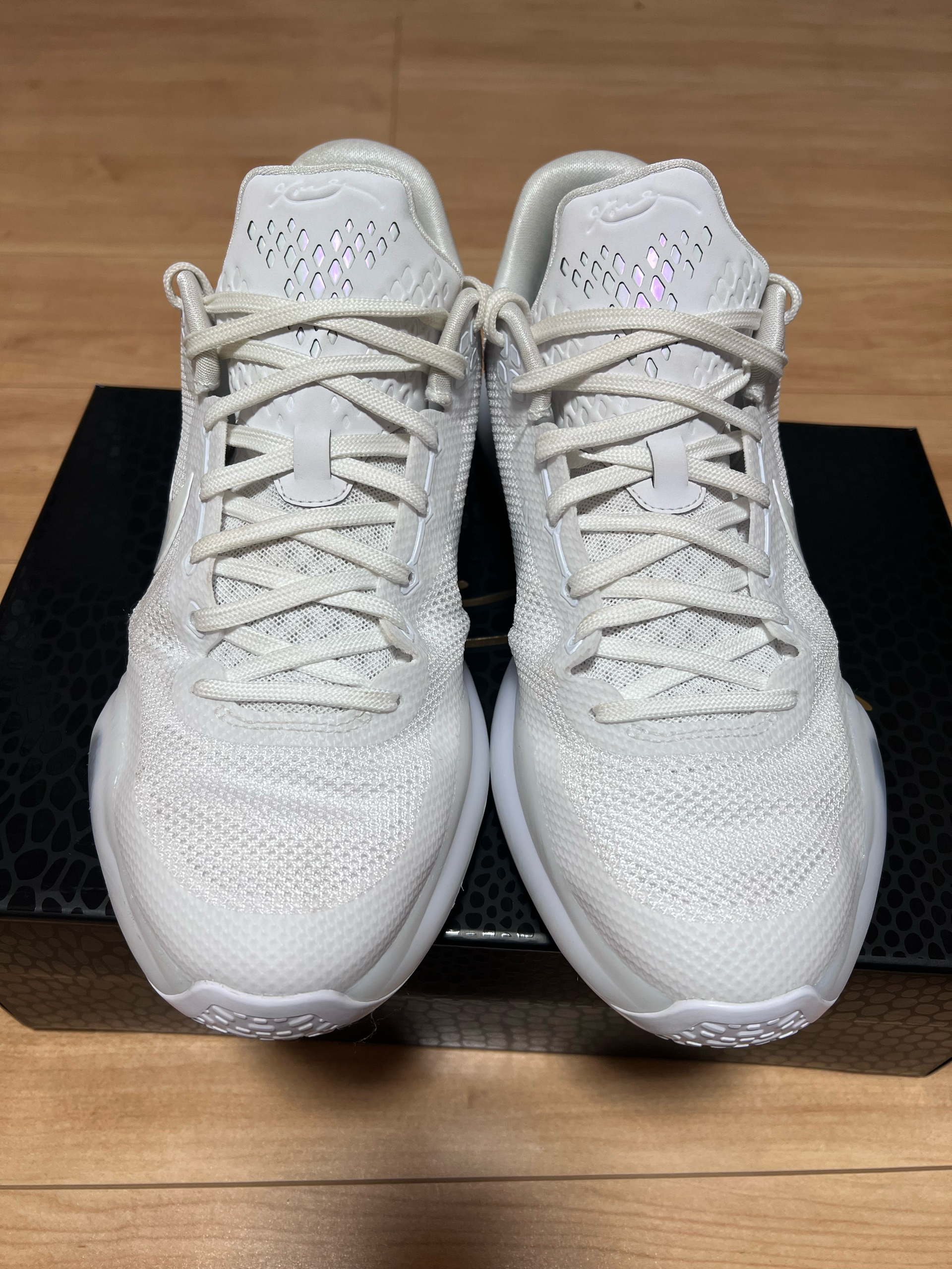 Nike Kobe 10 Protro "Halo"