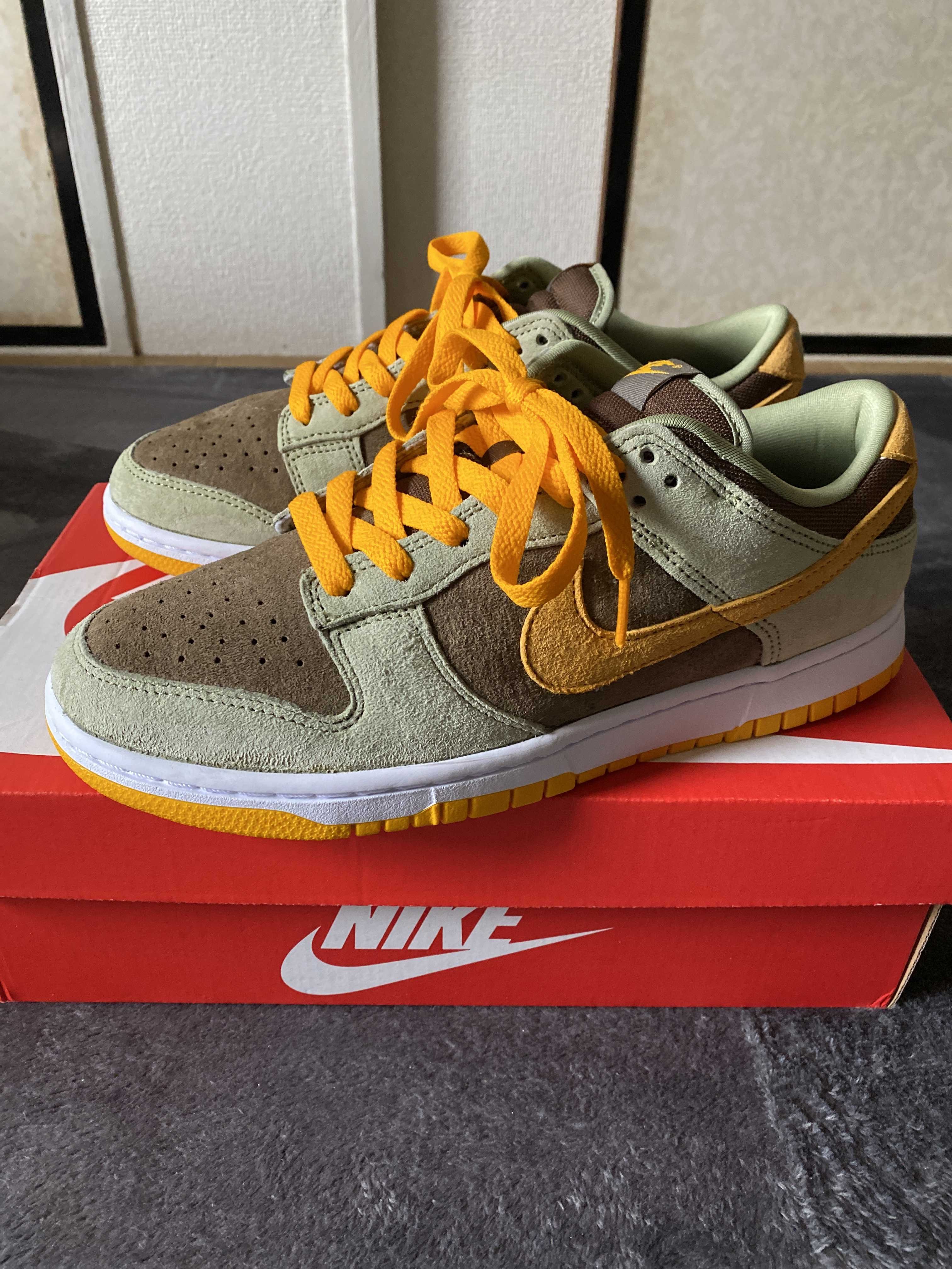Nike Dunk Low SE "Dusty Olive"