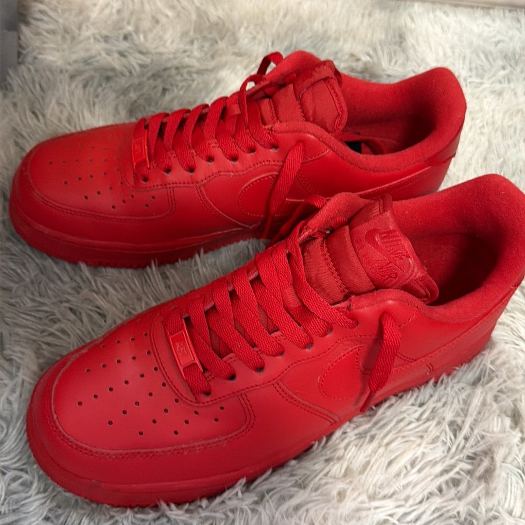 Nike Air Force 1 Low "Triple Red"