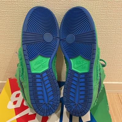 Grateful Dead × Nike SB Dunk Low "Green Bear"