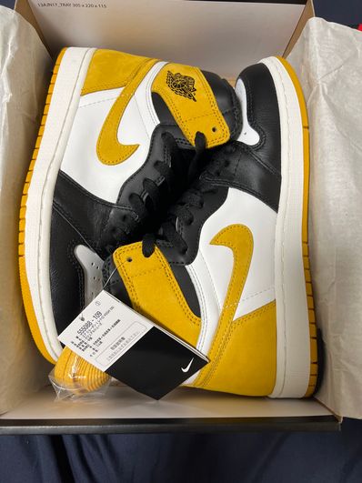 Nike Air Jordan 1 Retro High OG "Black Toe/Yellow Ochre"