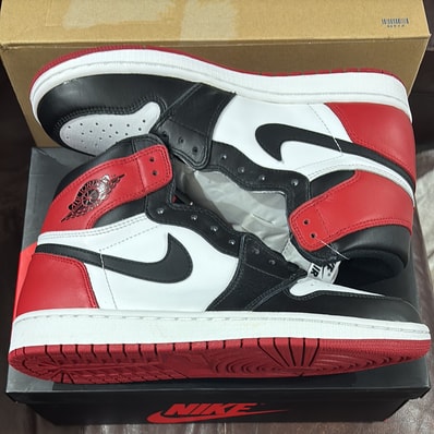 Nike Air Jordan 1 Retro High OG "Black Toe"(2016)