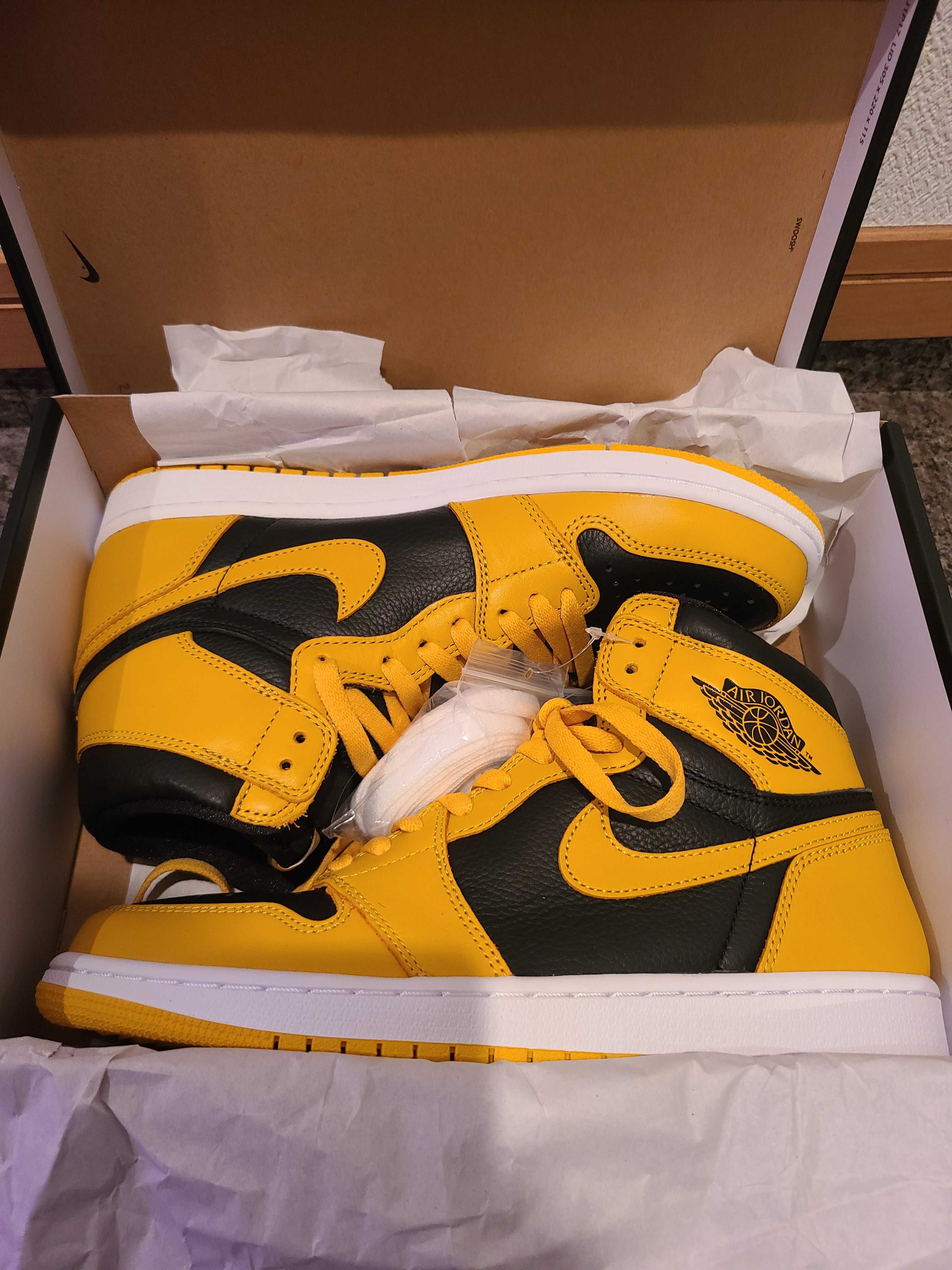 Nike Air Jordan 1 High OG "Pollen" 