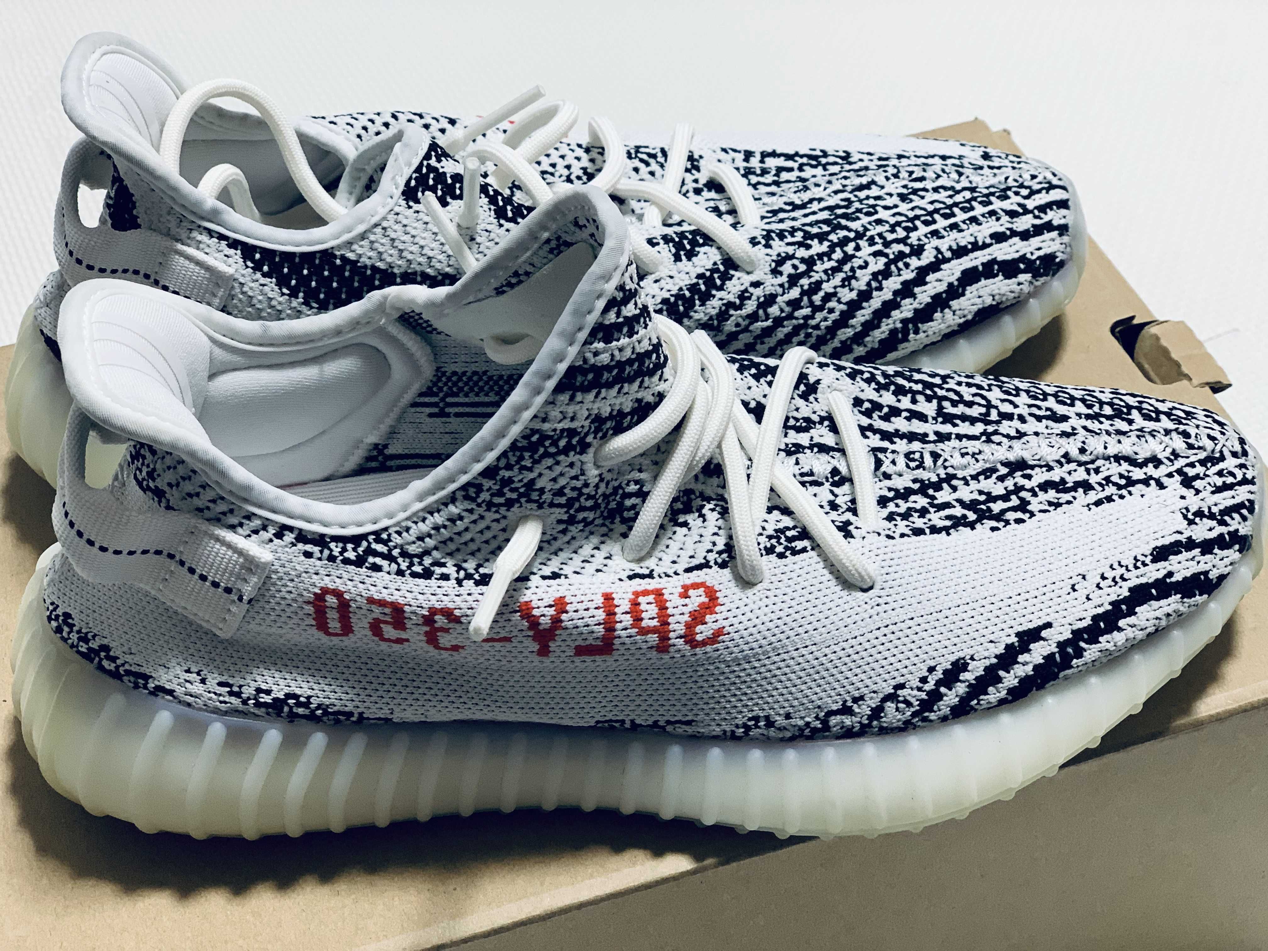 adidas YEEZY Boost 350 V2 "Zebra"