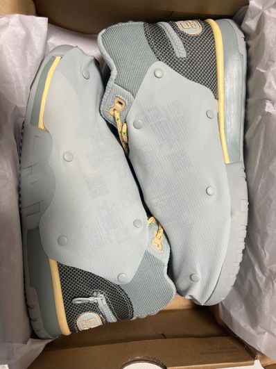 Travis Scott × Nike Air Trainer 1 SP "Grey Haze and Dusty Sage"