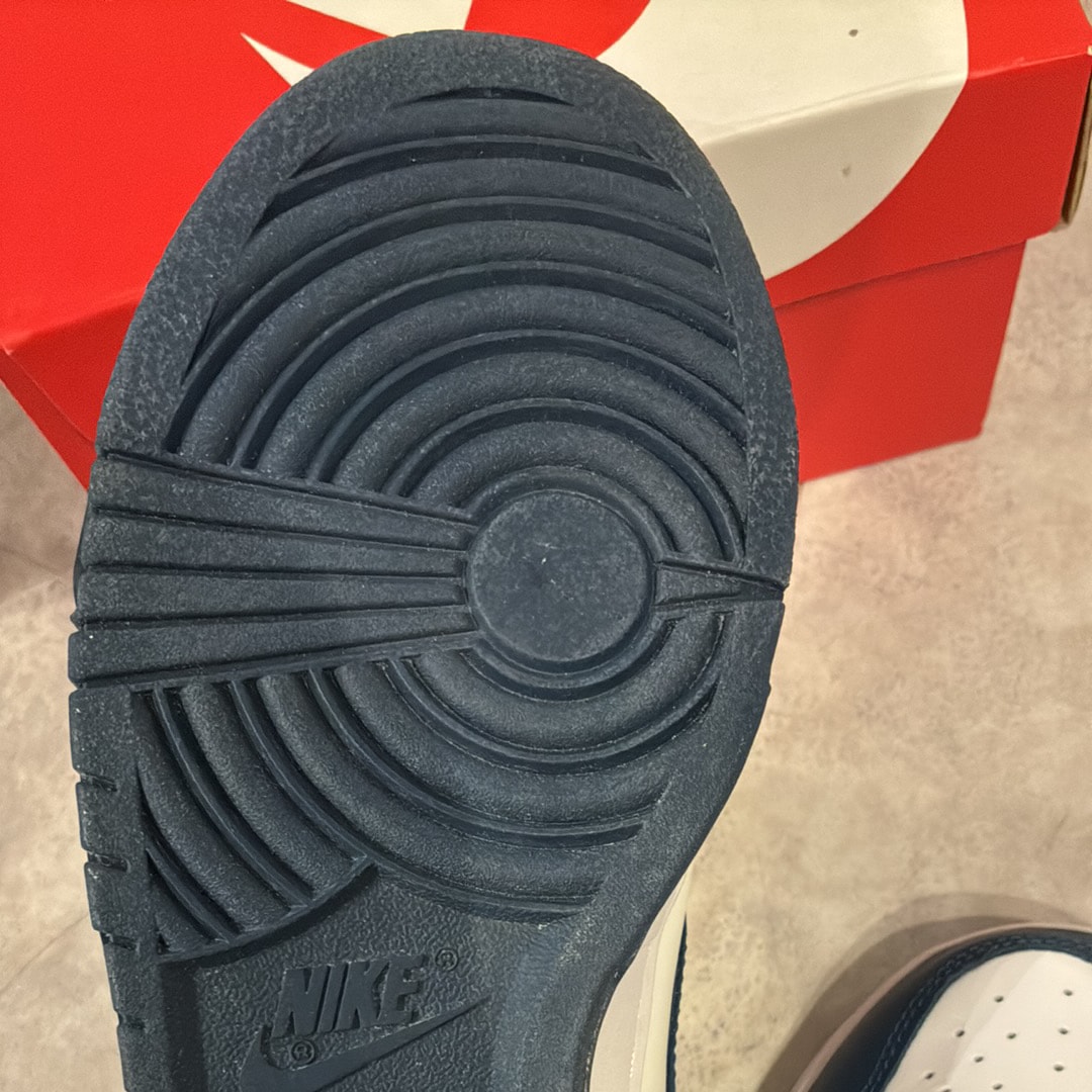 Nike Dunk Low "Valerian Blue"