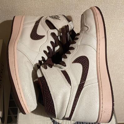A Ma Maniere × Nike Air Jordan 1 Retro High OG "Sail and Burgundy"