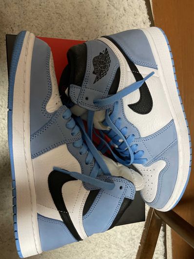 Nike Air Jordan 1 High OG "University Blue"