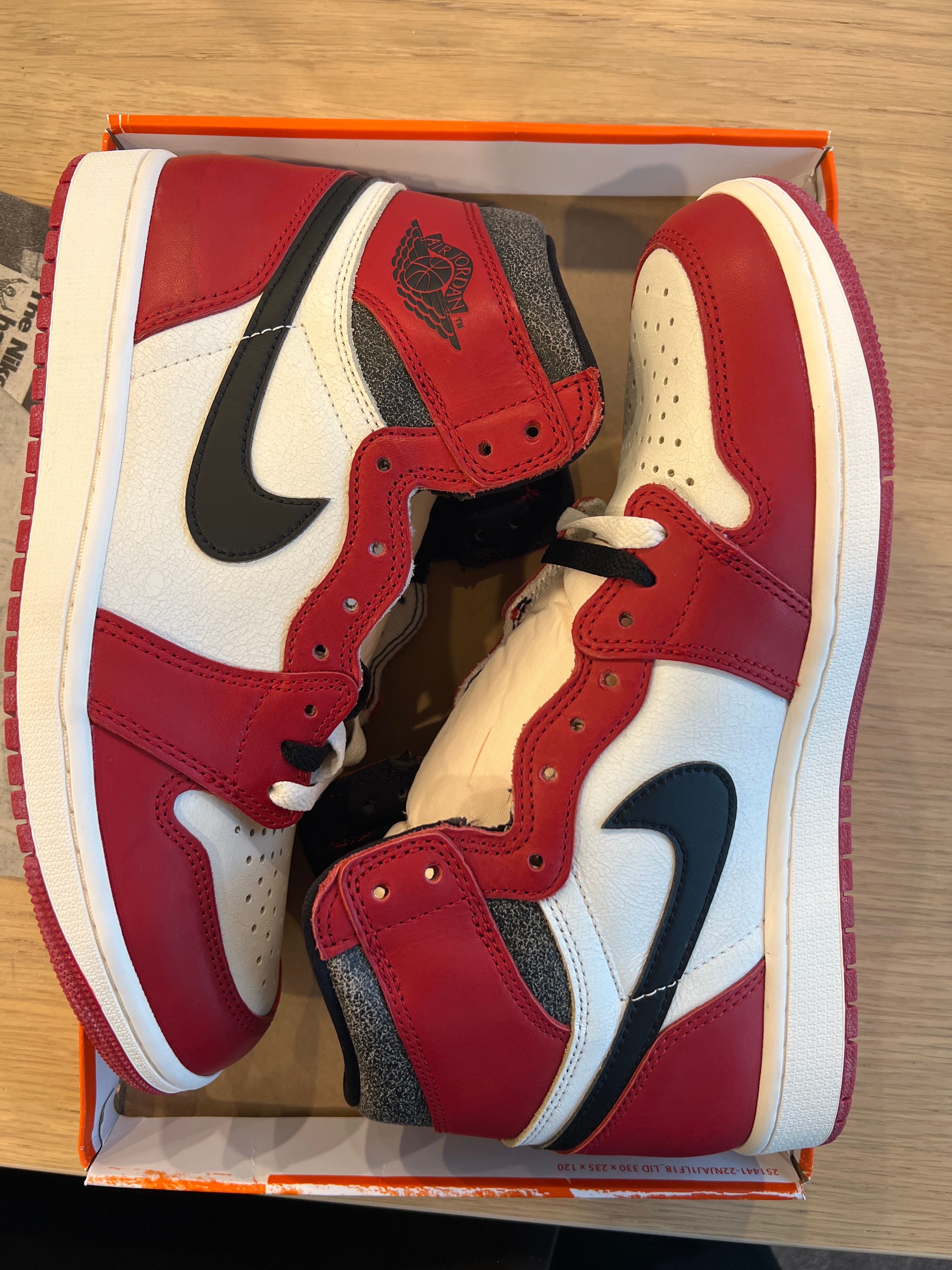 Nike Air Jordan 1 High OG "Lost & Found/Chicago"