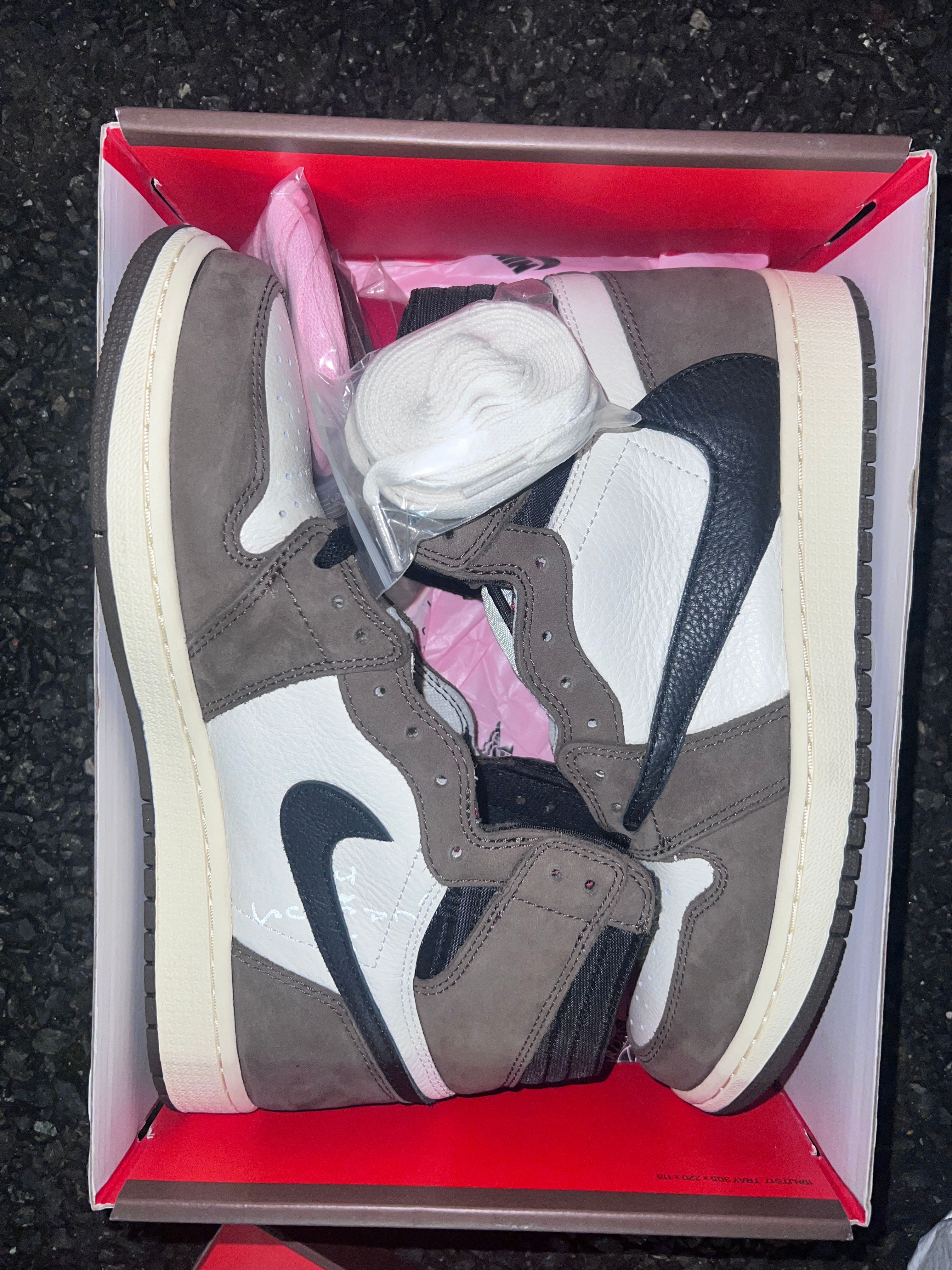 Travis Scott × Nike Air Jordan 1 Retro High OG TS SP "Sail/Dark Mocha"