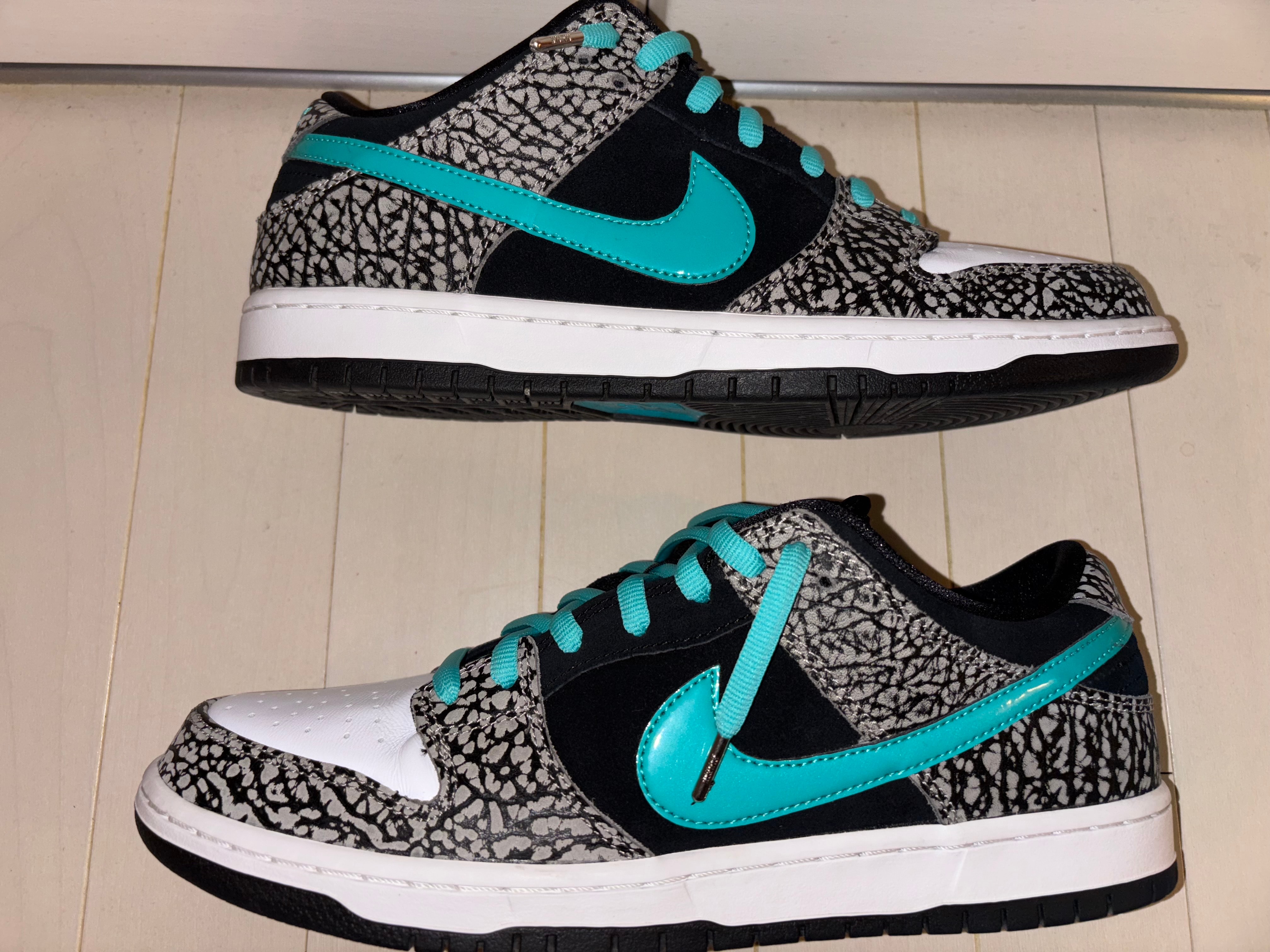 Nike SB Dunk Low "Elephant/Safari"