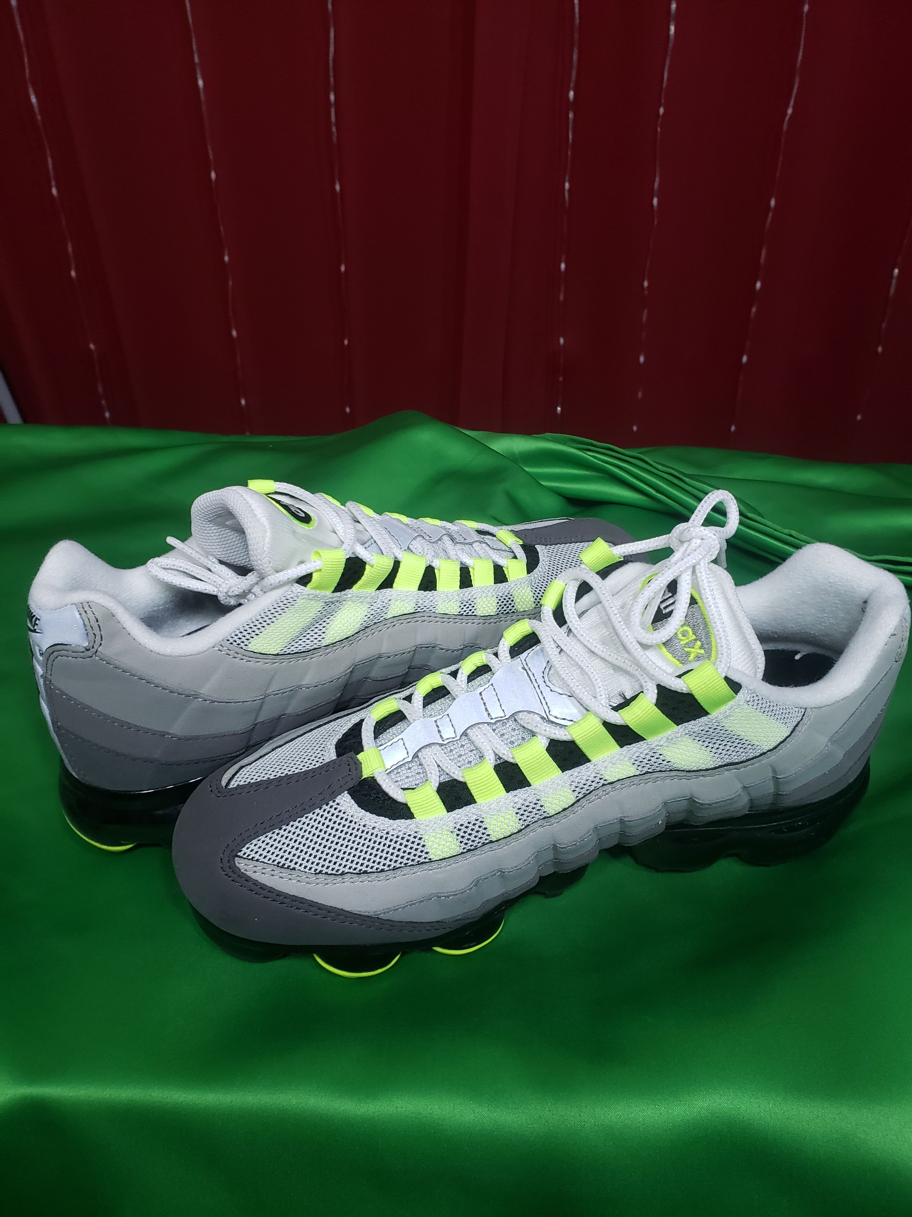 Nike Air Vapormax 95 "Neon"