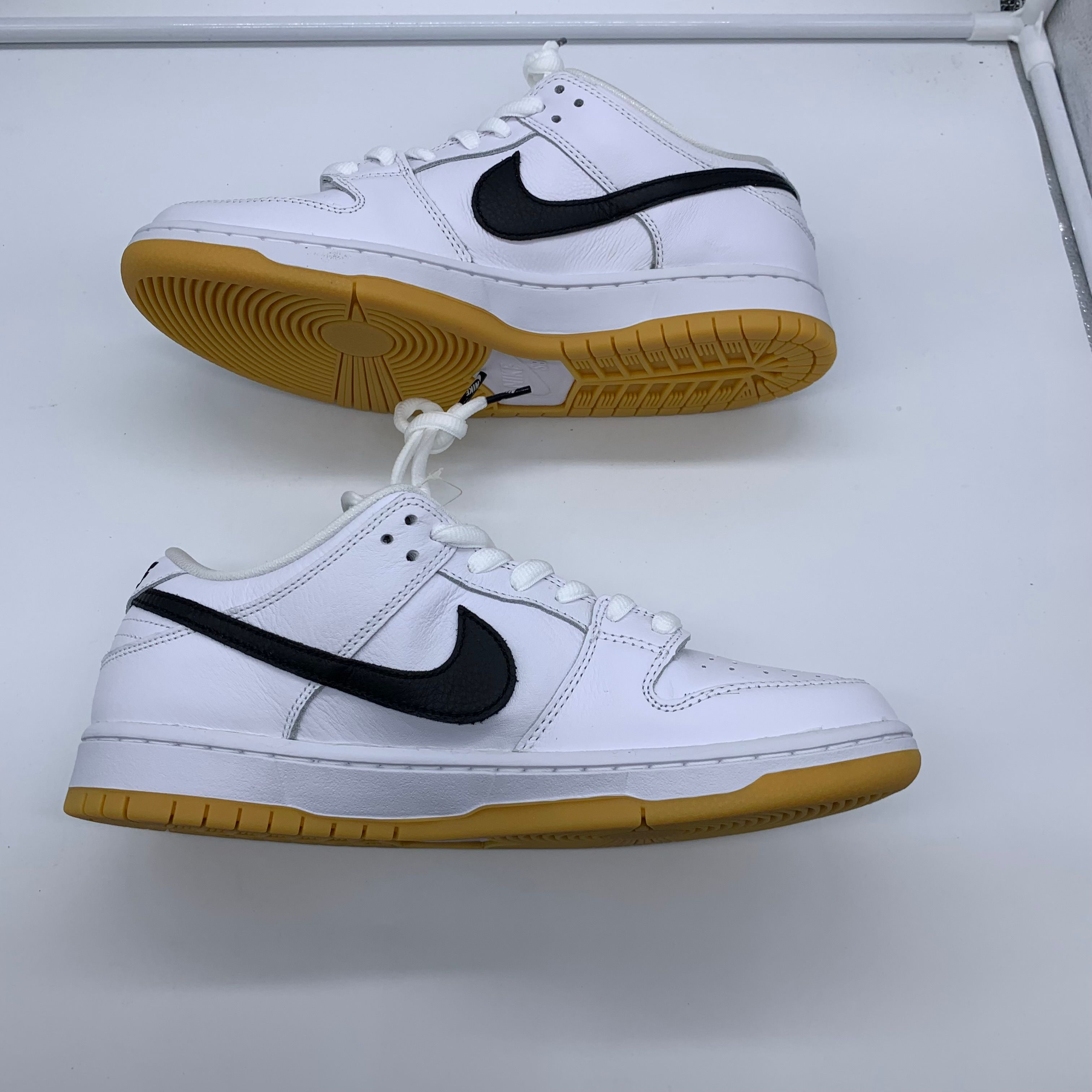 Nike SB Dunk Low Pro "White/Black-White-Gum Light Brown"