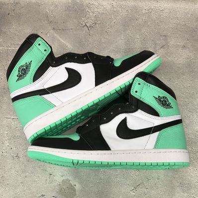 Nike Air Jordan 1 High OG "Green Glow"