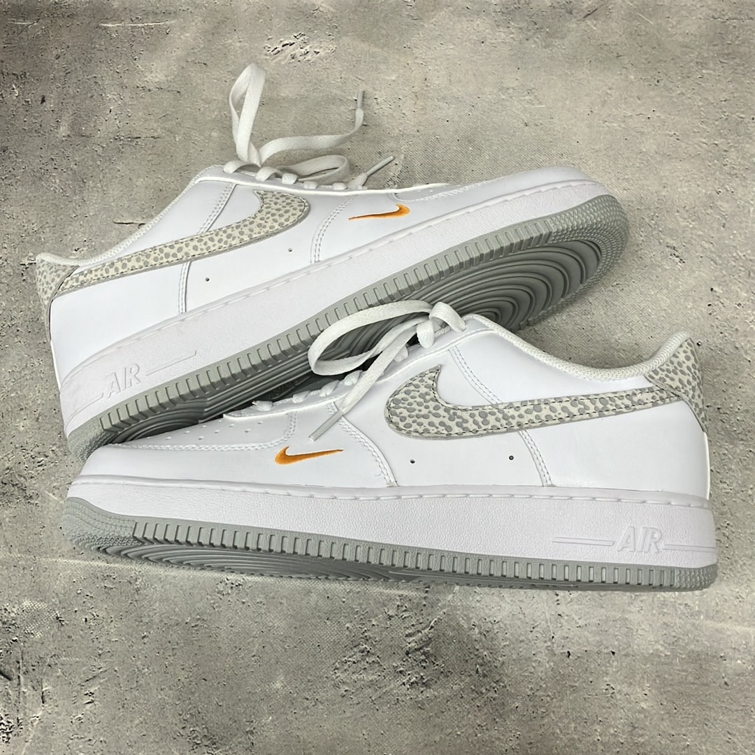 Nike Air Force 1 07 "White/Kumquat"