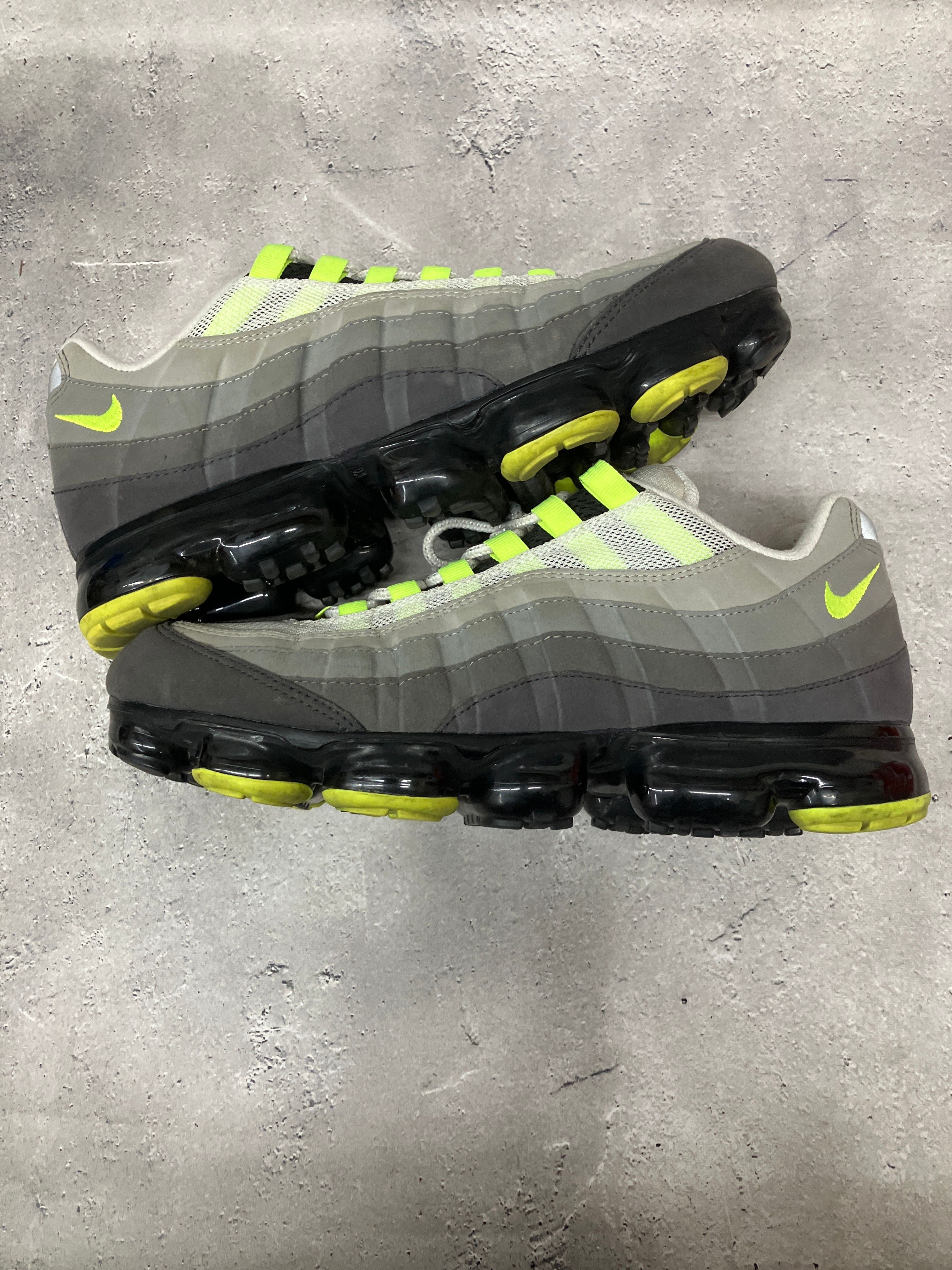 Nike Air Vapormax 95 "Neon"
