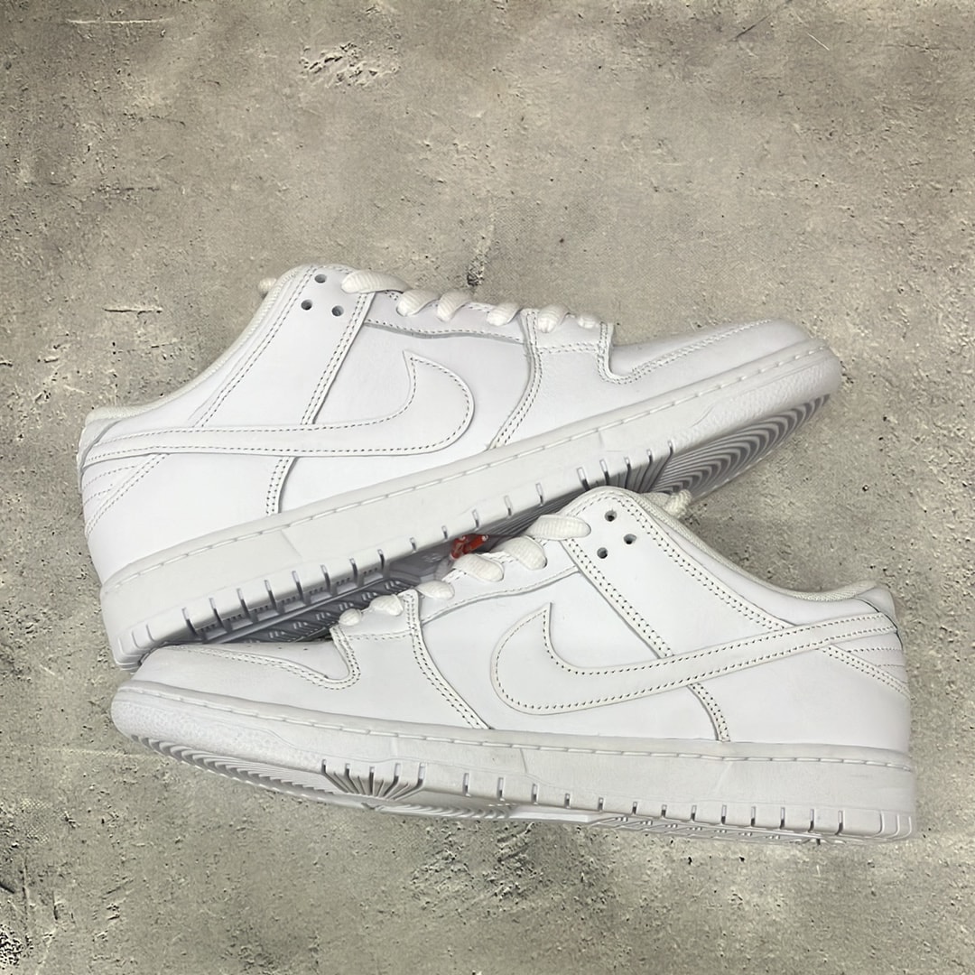 Nike SB Dunk Low Pro ISO "Triple White"
