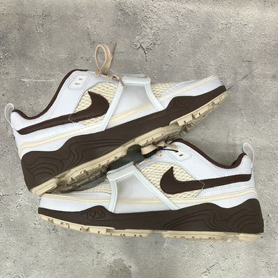 Travis Scott × Nike Zoom Field Jaxx "White and Light Chocolate"
