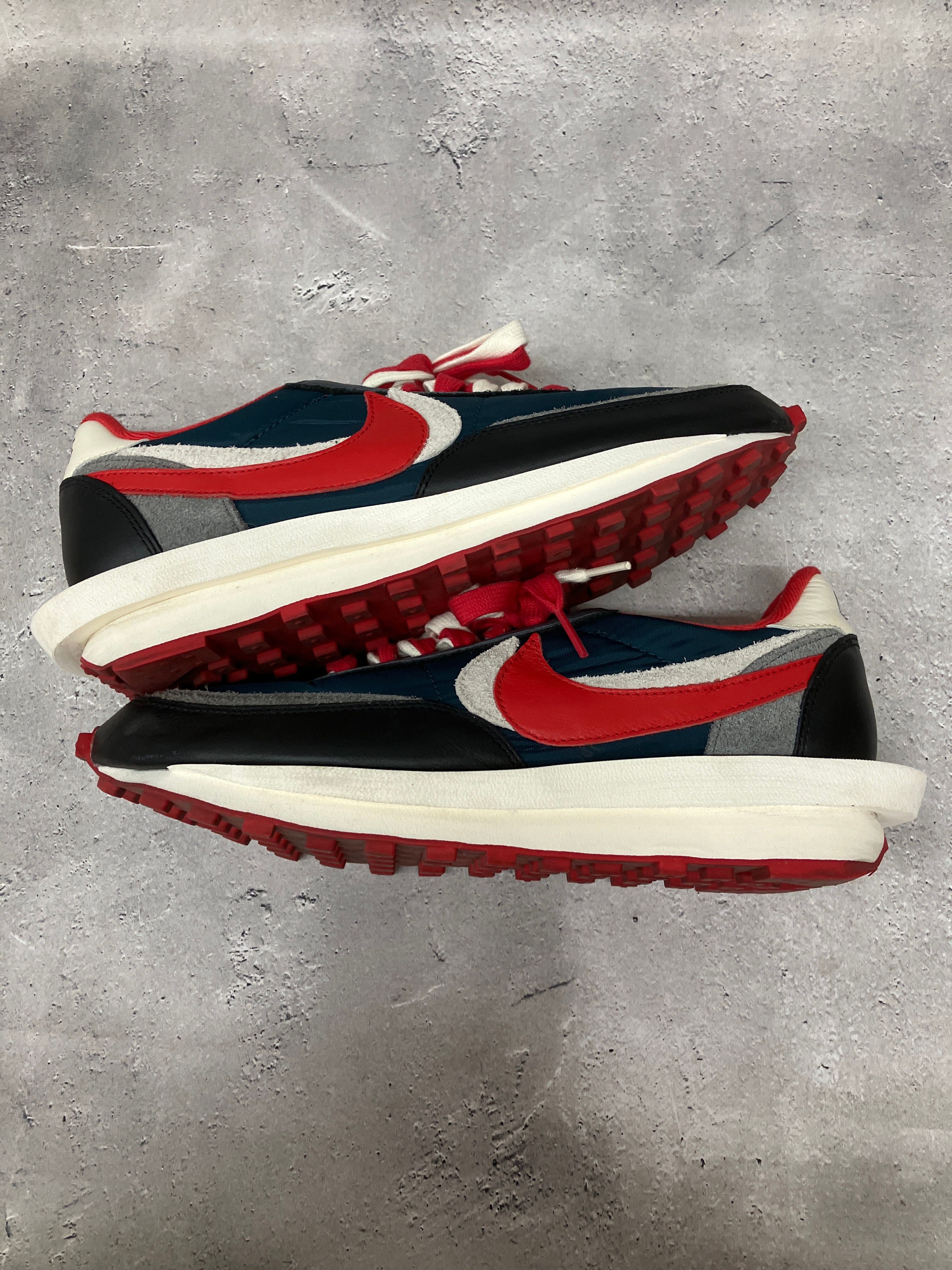 UNDERCOVER × sacai × Nike LD Waffle "Midnight Spruce/Pale Ivory-Dark Grey-University Red"