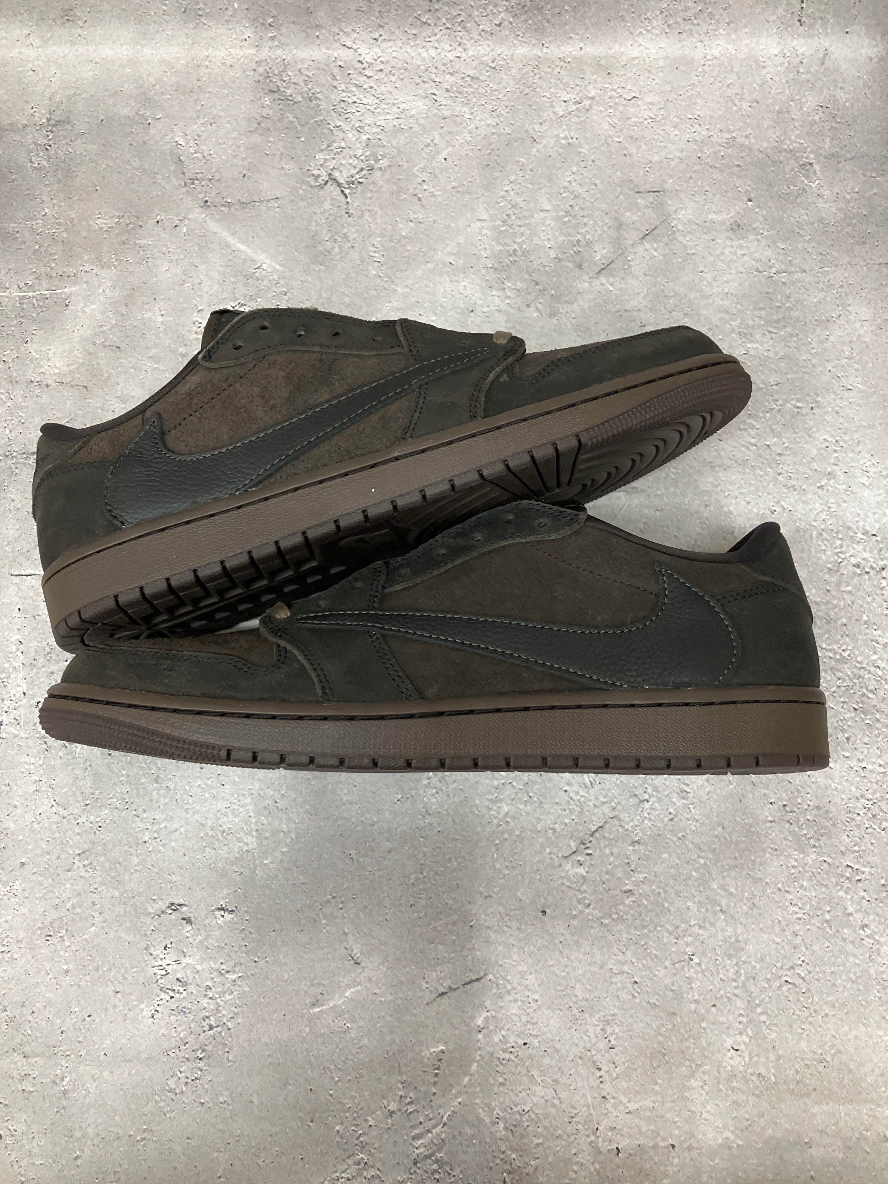 Travis Scott × Nike Air Jordan 1 Low OG SP "Velvet Brown and Dark Mocha"