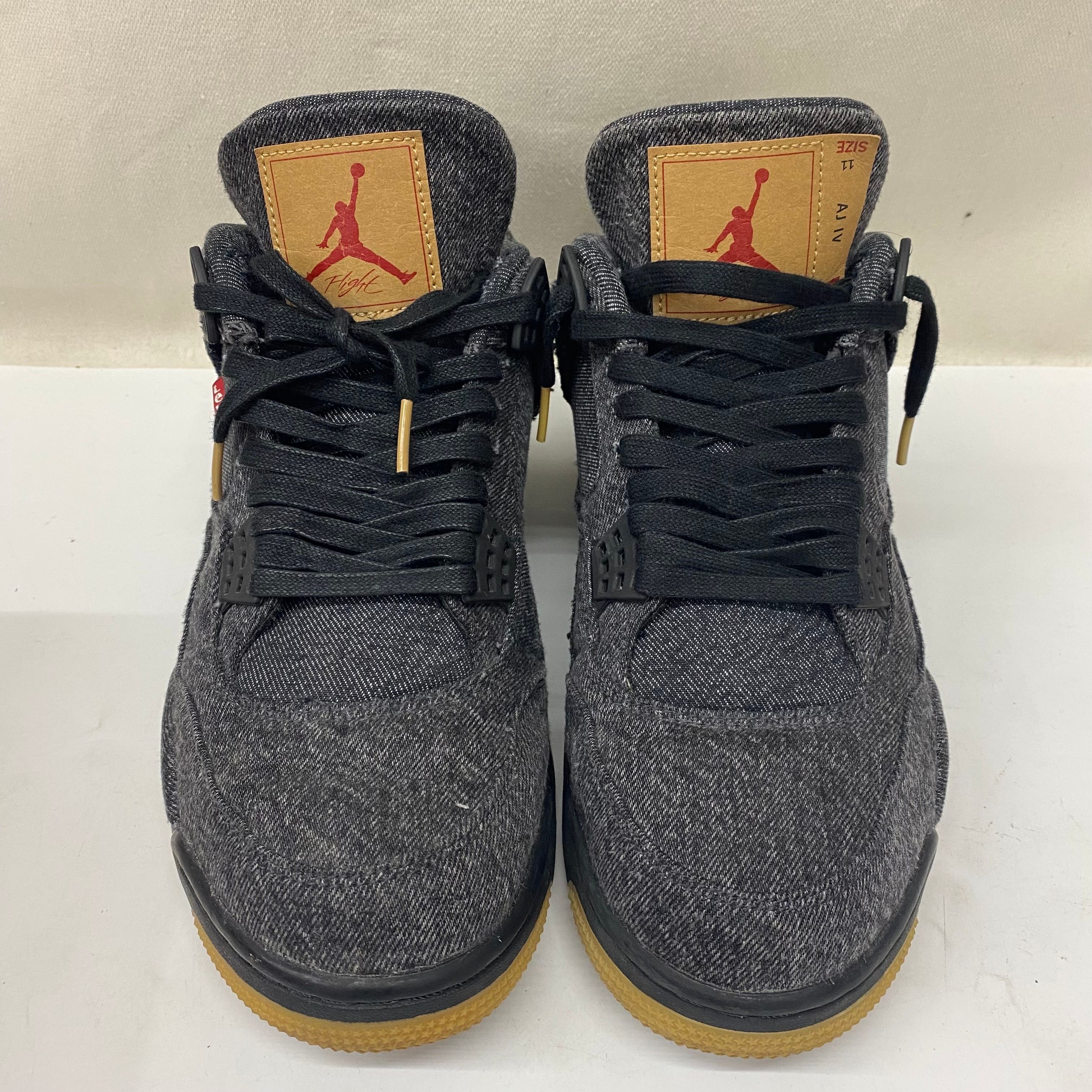 Nike × Levi's Air Jordan 4 "Black Denim" (Tag: LEVIS®)