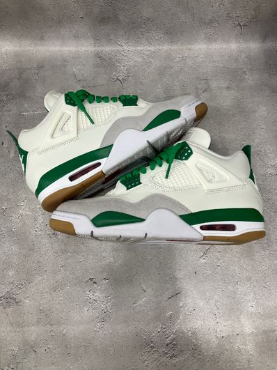Nike SB × Air Jordan 4 Retro SP "Pine Green"