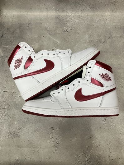 Nike Air Jordan 1 High '85 "Metallic Burgundy"