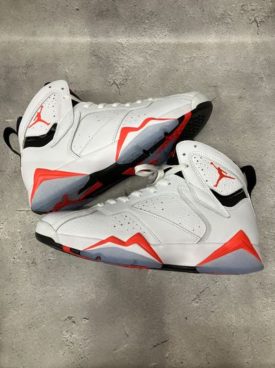 Nike Air Jordan 7 Retro "White Infrared"