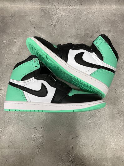 Nike Air Jordan 1 High OG "Green Glow"