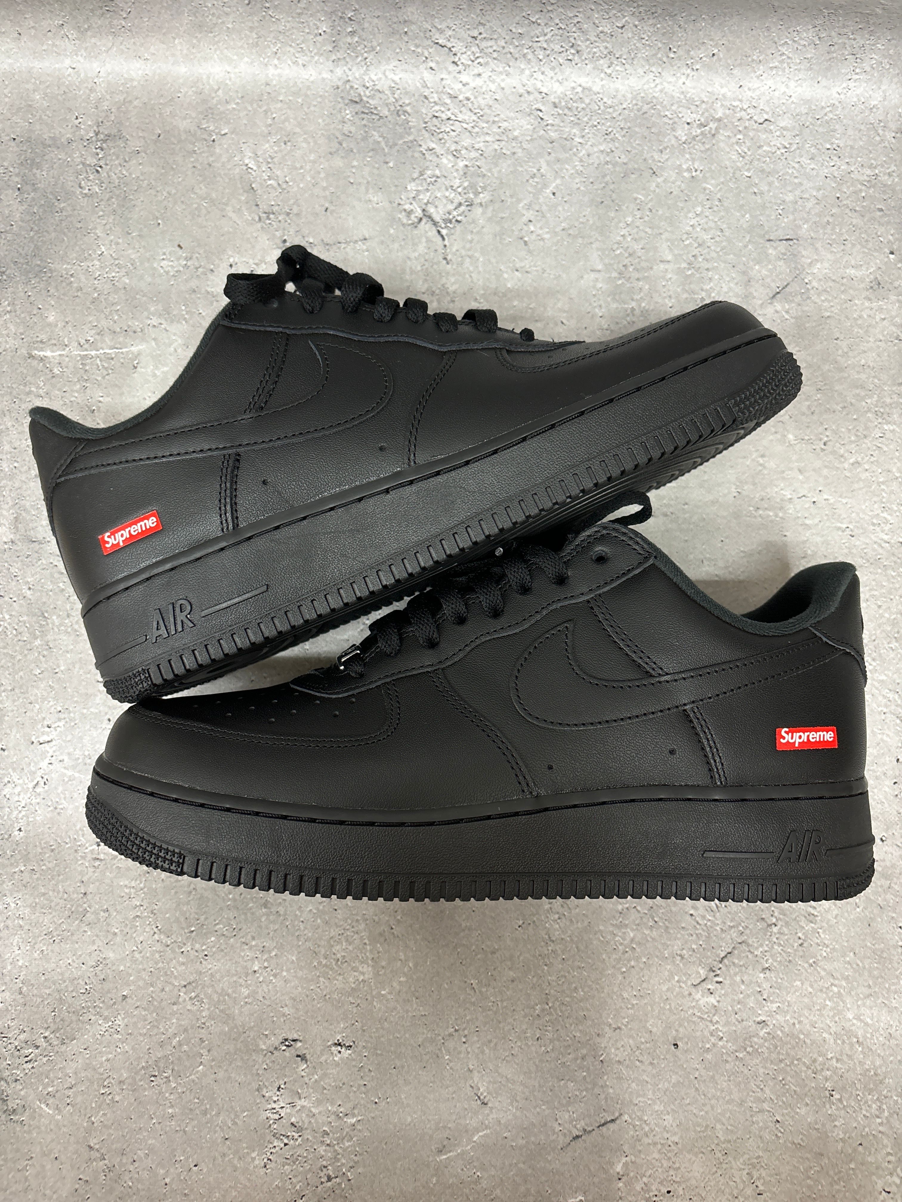 Supreme × Nike Air Force 1 Low "Black"