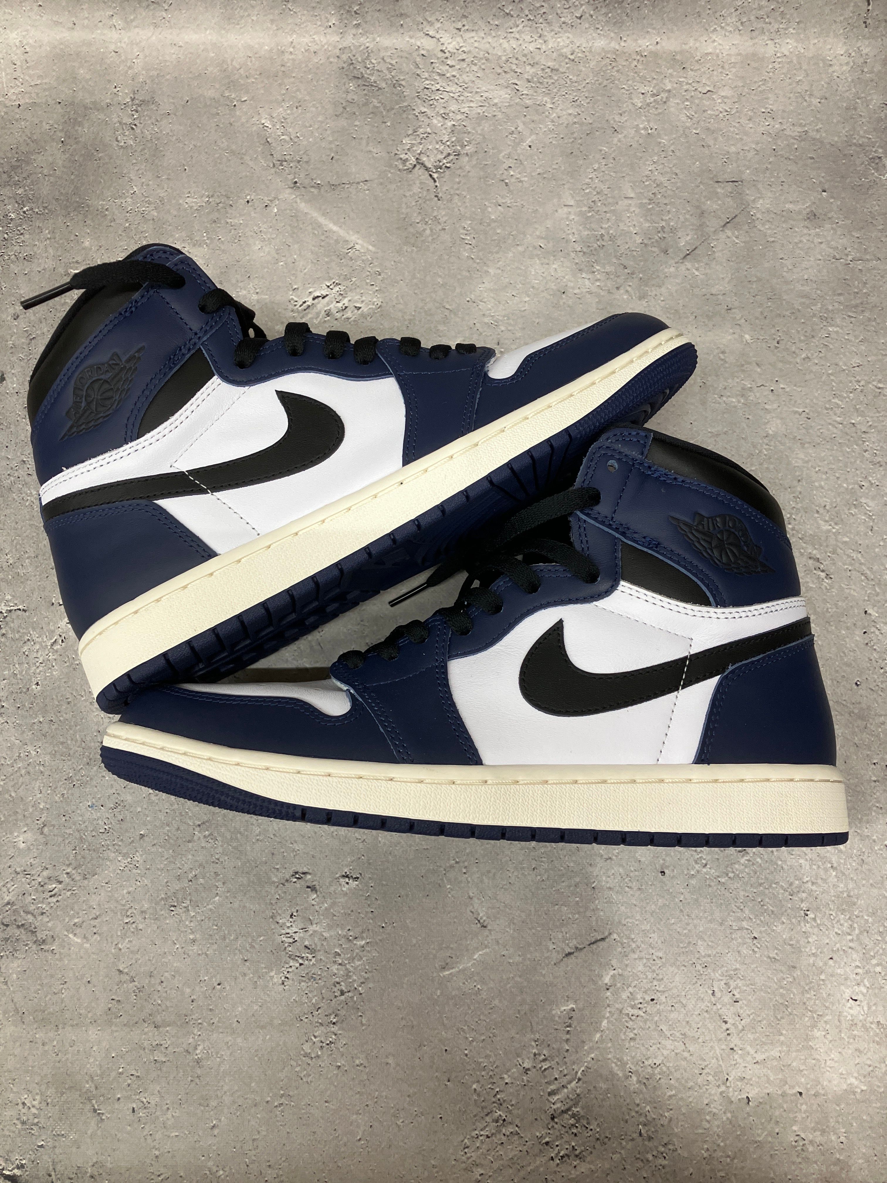 Nike Air Jordan 1 Retro High OG "Midnight Navy"