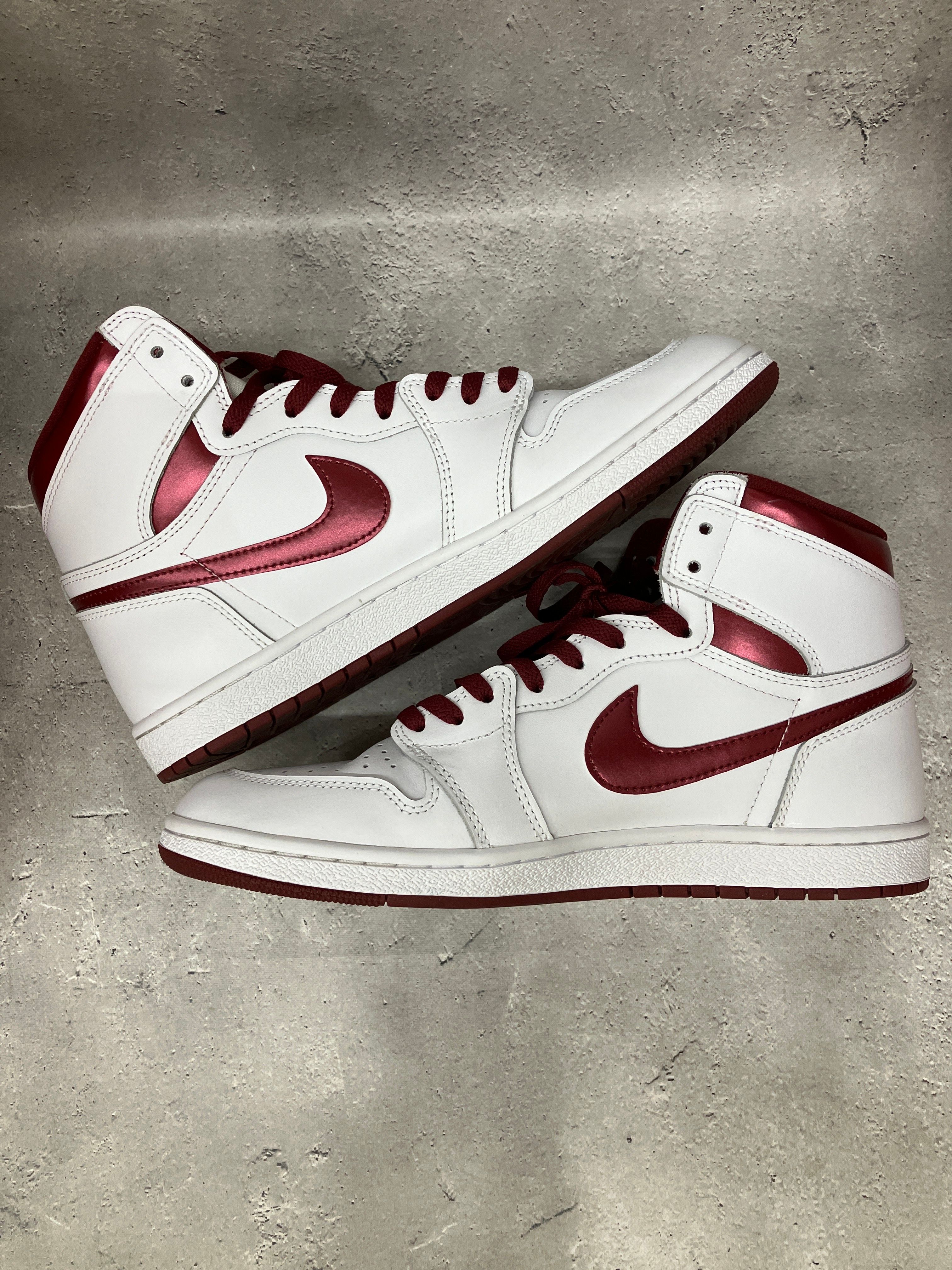 Nike Air Jordan 1 High '85 "Metallic Burgundy"