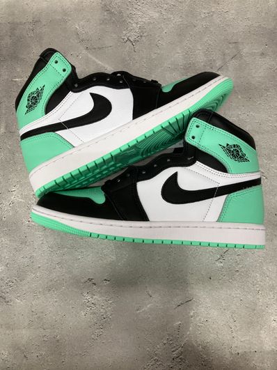 Nike Air Jordan 1 High OG "Green Glow"