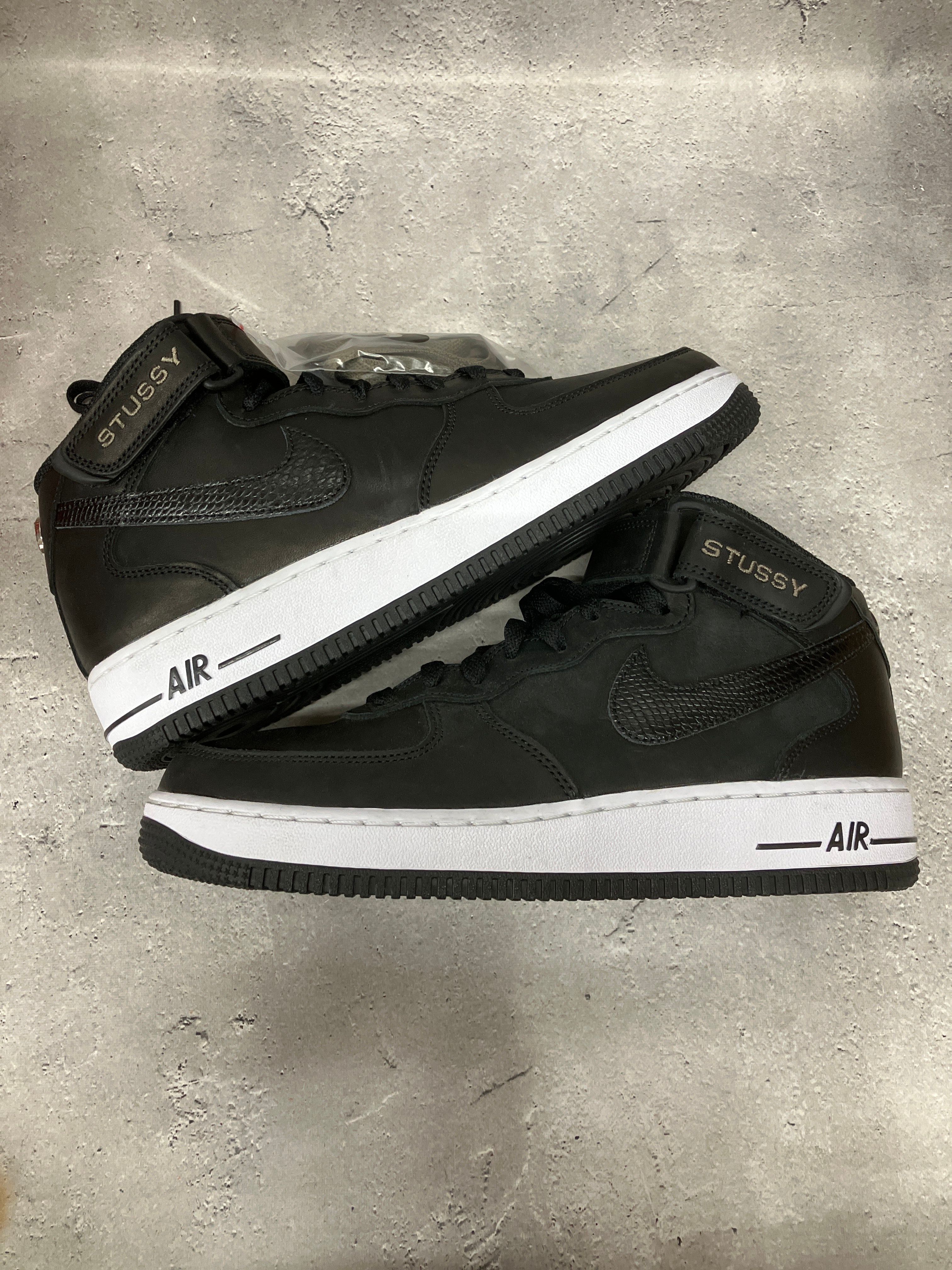 Stussy × Nike Air Force 1 Mid "Black/Black"