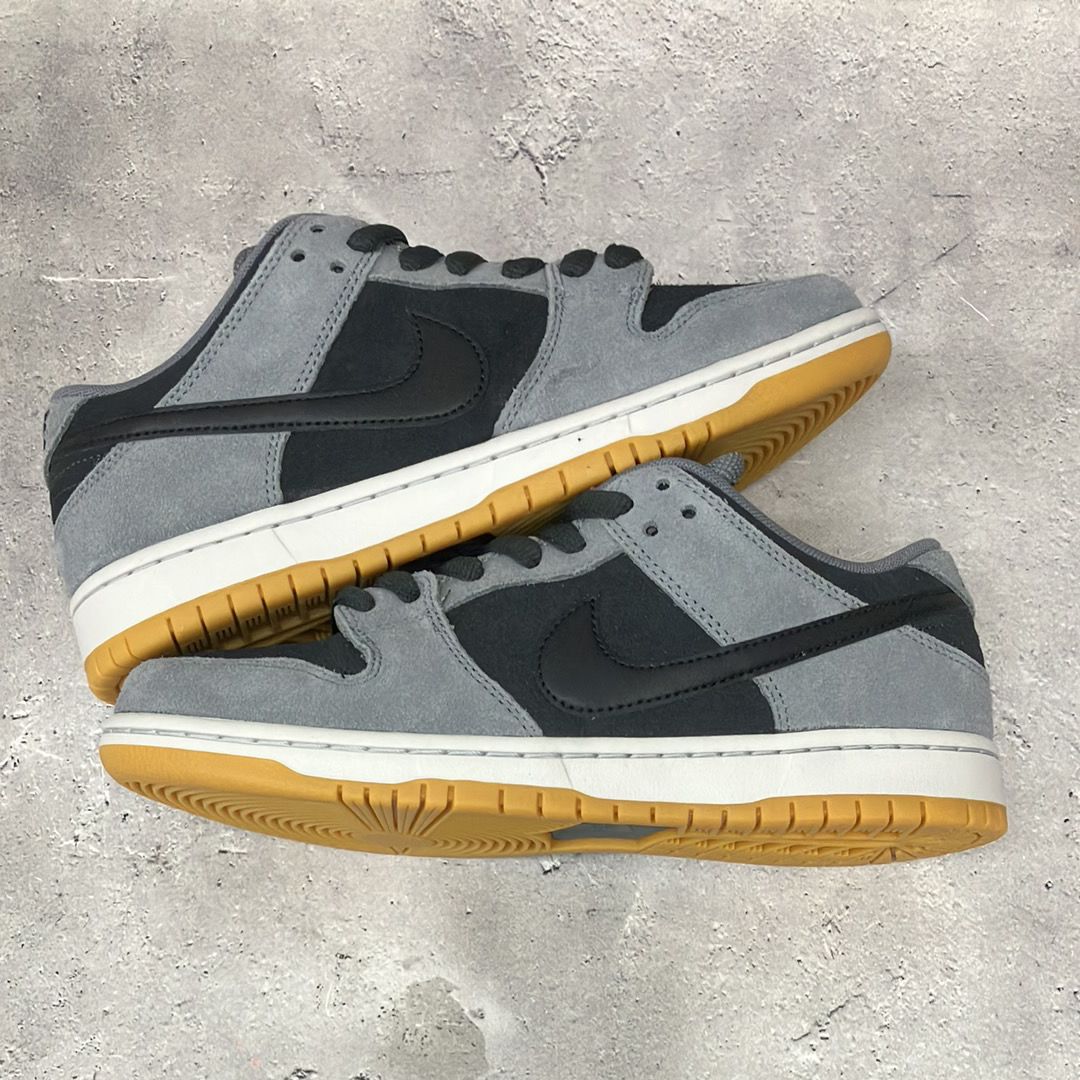 Nike SB Dunk Low Pro "Black and Smoke Grey"