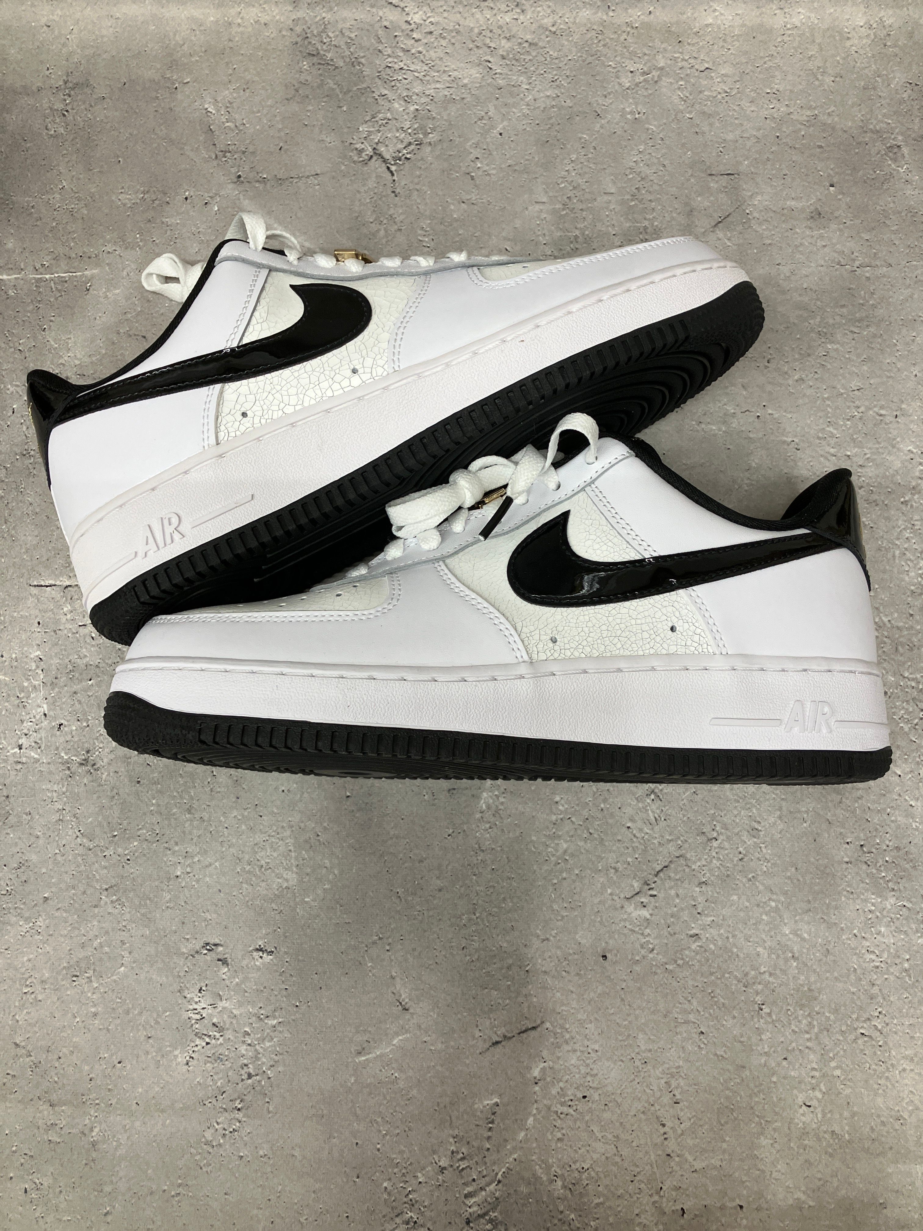 Nike Air Force 1 Low '07 LV8 "World Champ/White and Black"