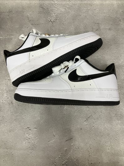Nike Air Force 1 Low '07 LV8 "World Champ/White and Black"