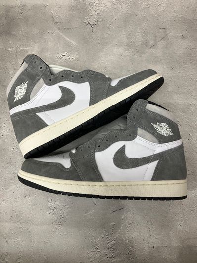 Nike Air Jordan 1 Retro High OG "Black and Smoke Grey"