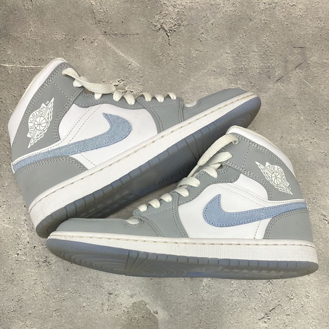 Nike Women's Air Jordan 1 Mid "Wolf Grey"