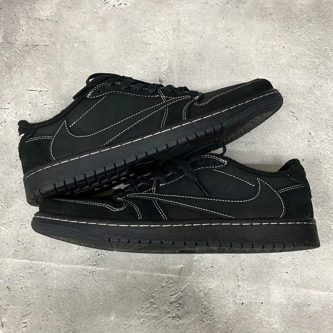 Travis Scott × Nike Air Jordan 1 Low OG SP "Black Phantom"