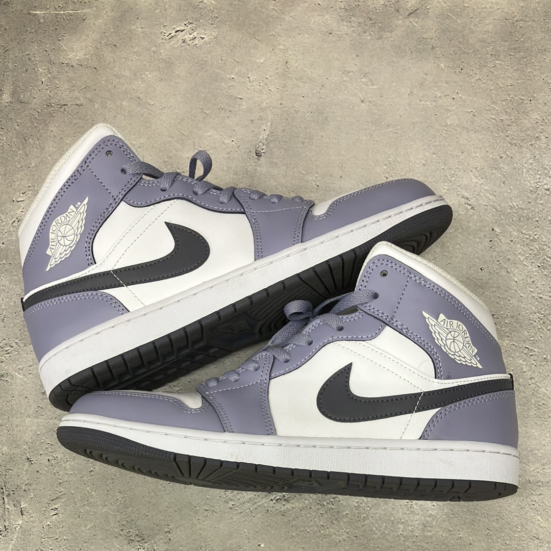 Nike Air Jordan 1 Mid "White/Indigo Haze/Dark Blue Grey"