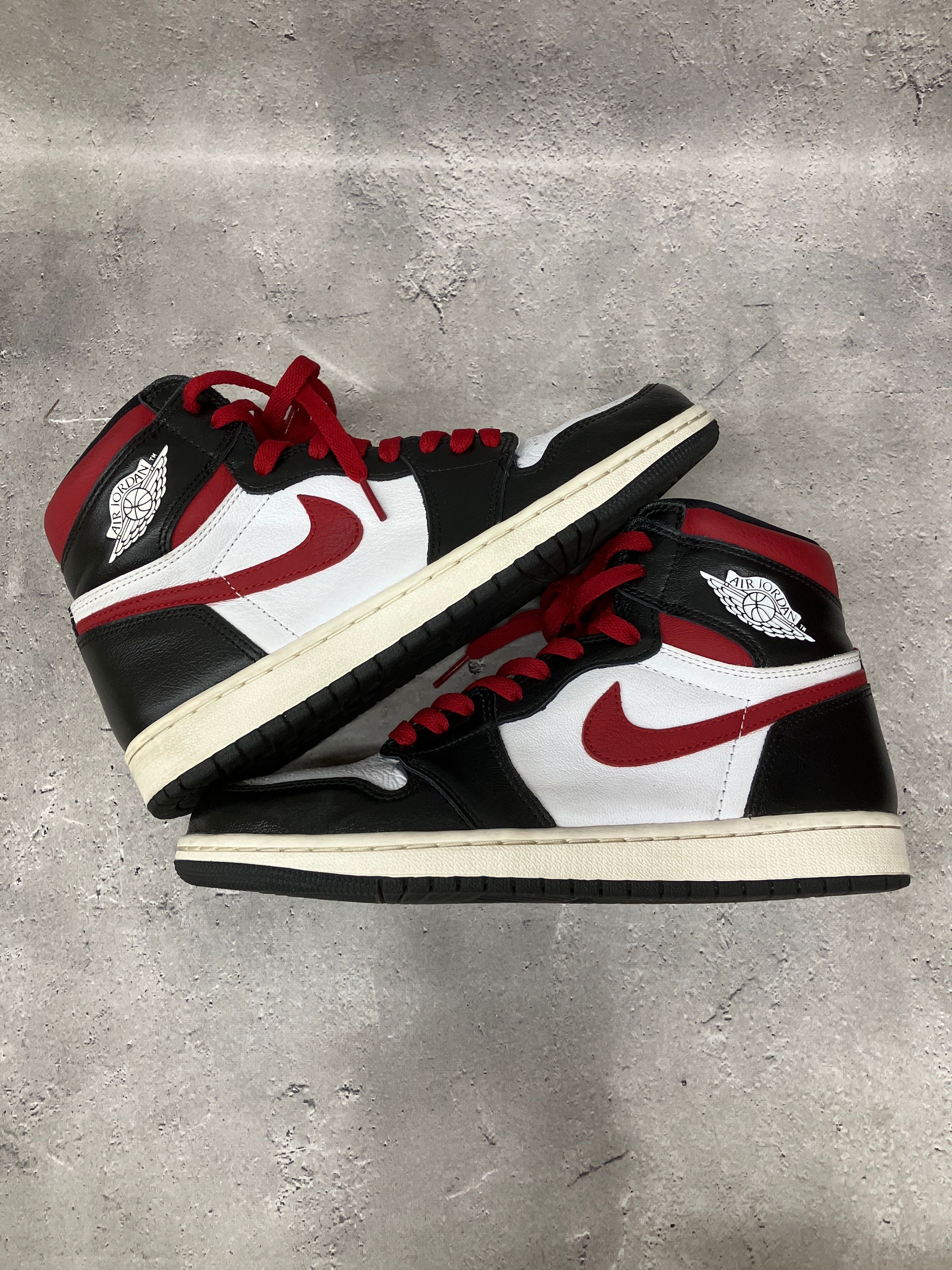 Nike Air Jordan 1 Retro High "Black/White/Sail/Gym Red"    