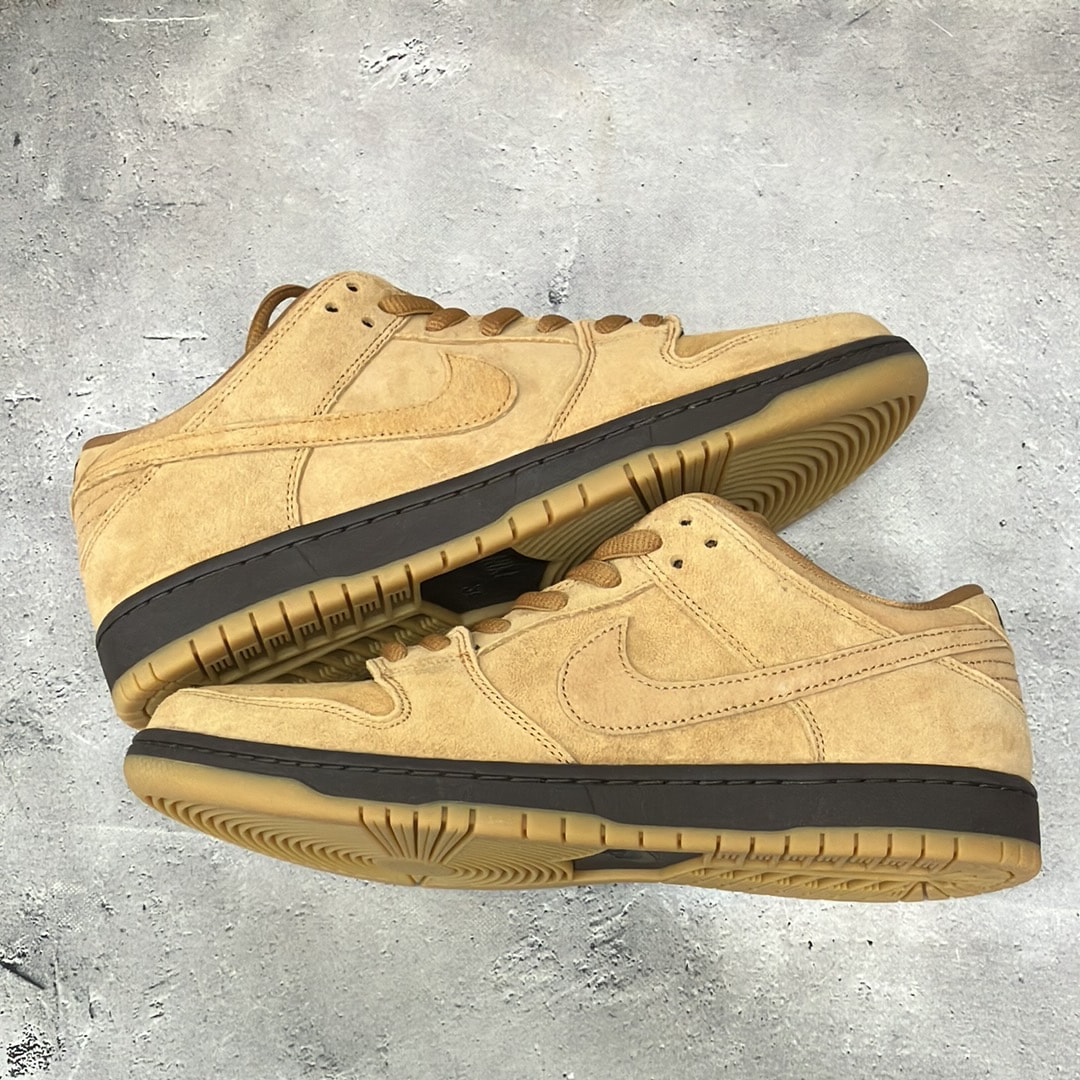 Nike SB Dunk Low Pro 